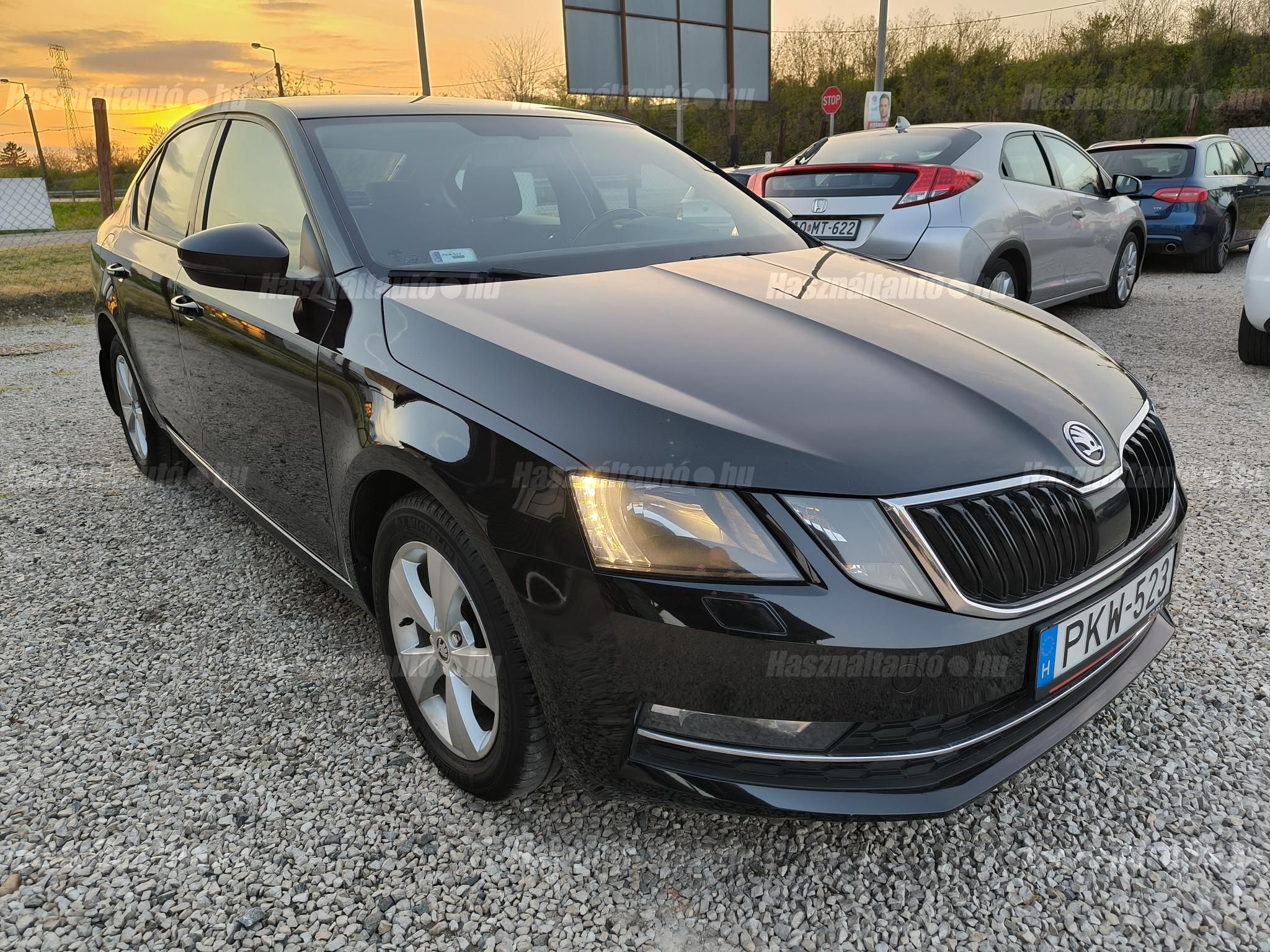 SKODA OCTAVIA 2017/10 - 1