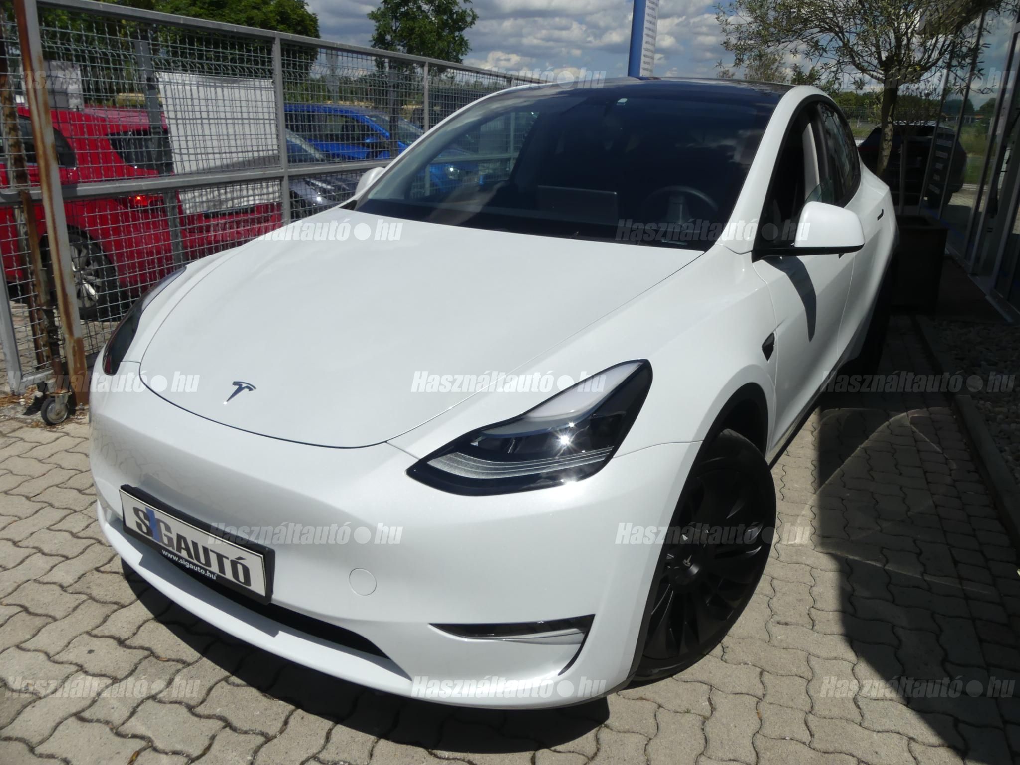 TESLA MODEL Y 2023/3 - 1