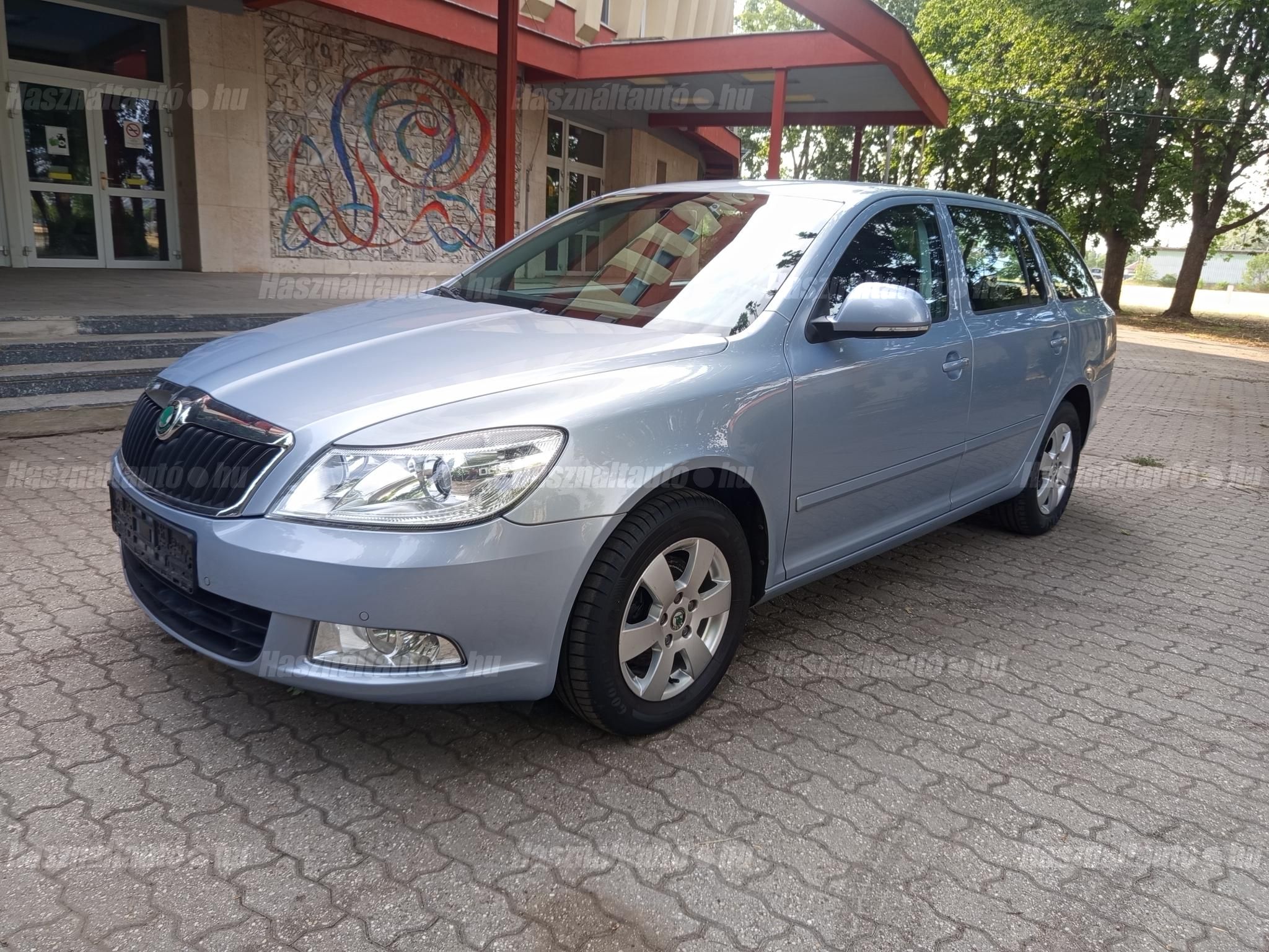 SKODA OCTAVIA 2012/4 - 1