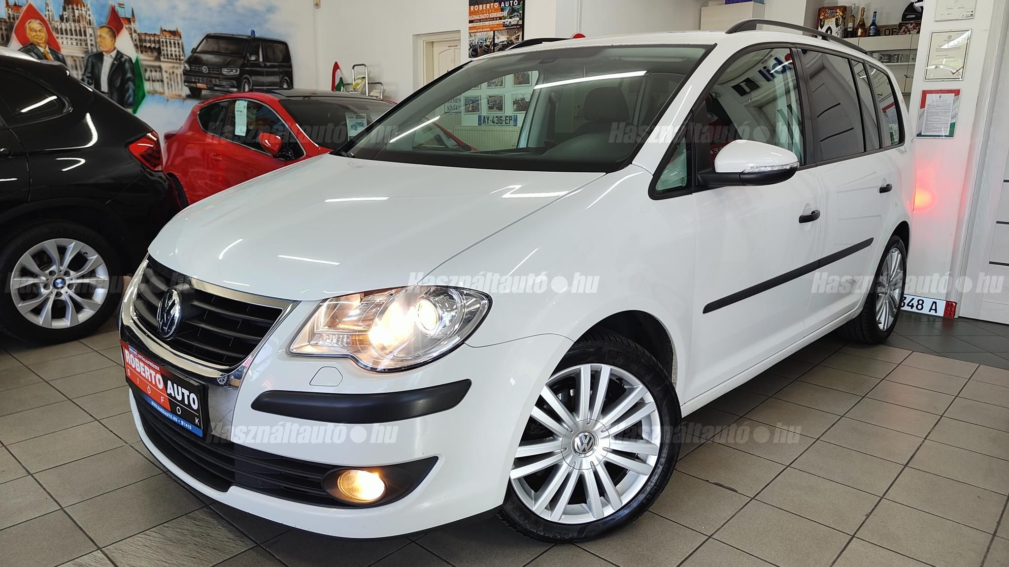 VOLKSWAGEN TOURAN 2010/3 - 1