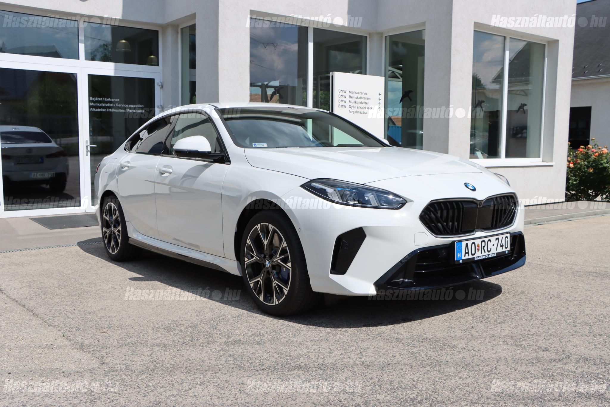 BMW 216 2026/6 - 1