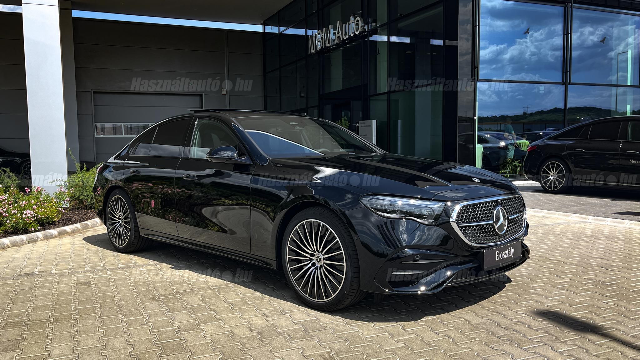 MERCEDES-BENZ E 220 2026 - 1
