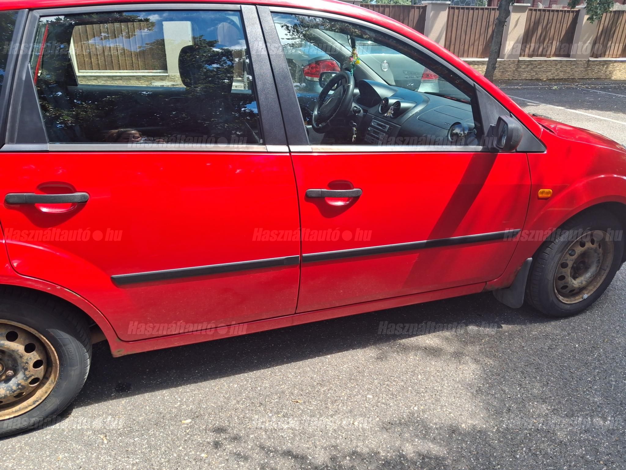 FORD FIESTA 2004/8 - 1