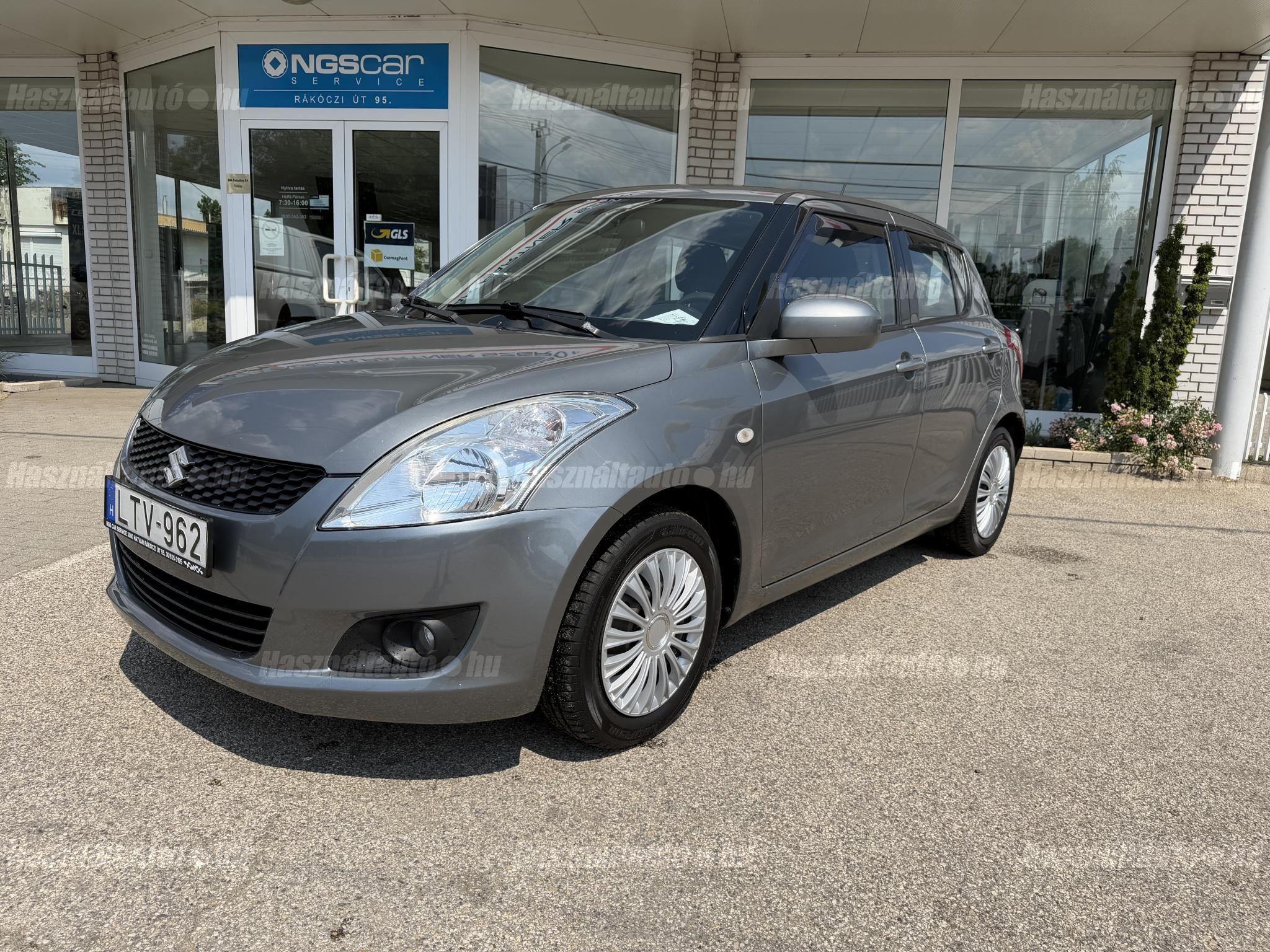 SUZUKI SWIFT 2010/10 - 1