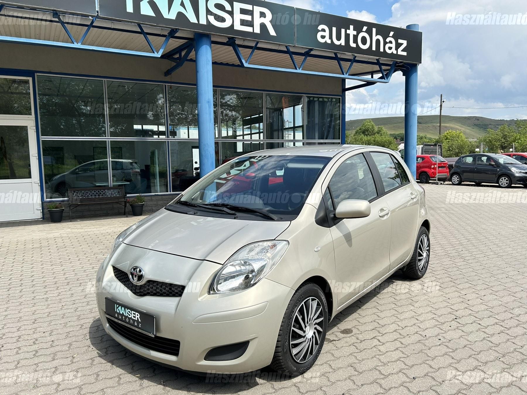 TOYOTA YARIS 2009/12 - 1