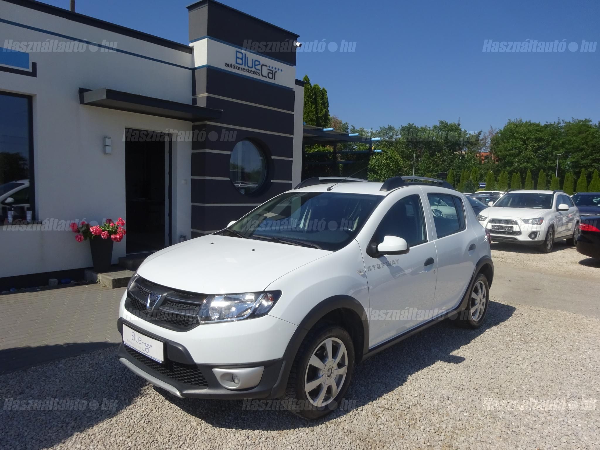 DACIA SANDERO 2015/5 - 1