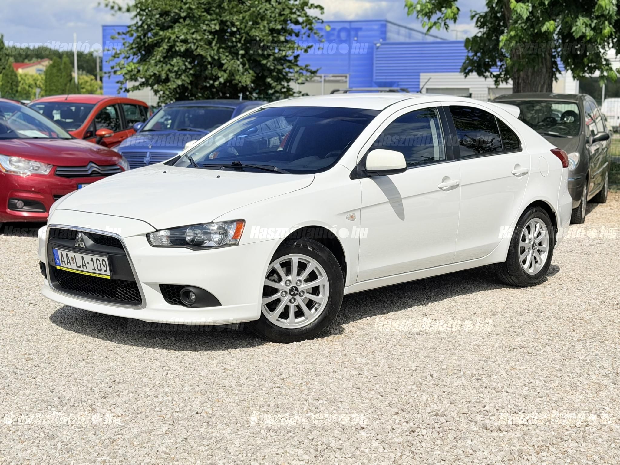 MITSUBISHI LANCER 2011/6 - 1