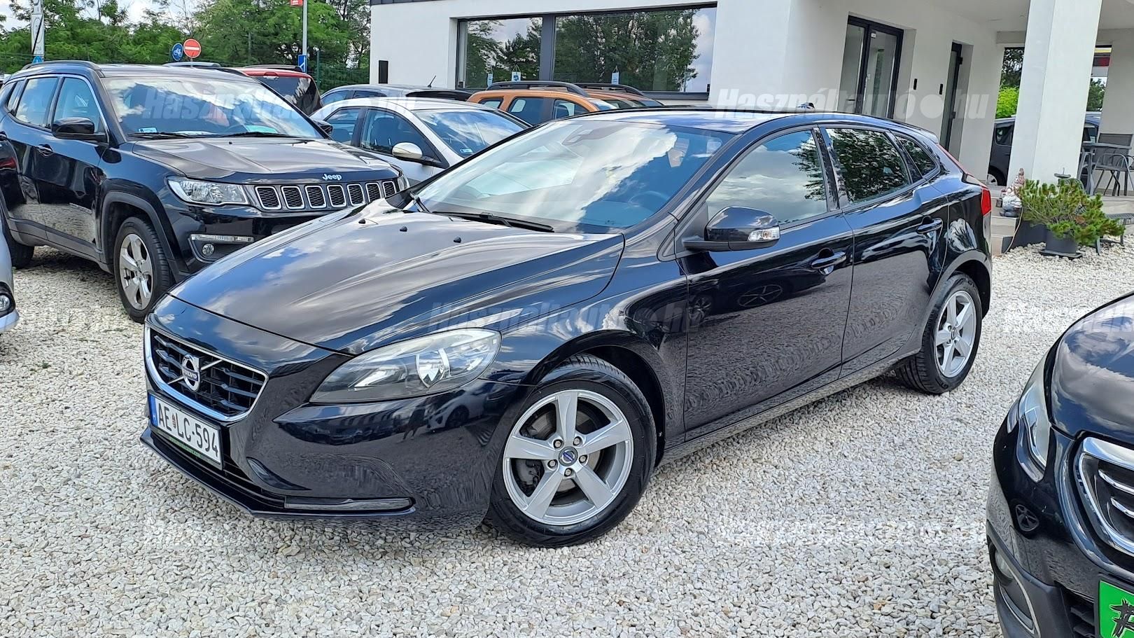 VOLVO V40 2014/5 - 1