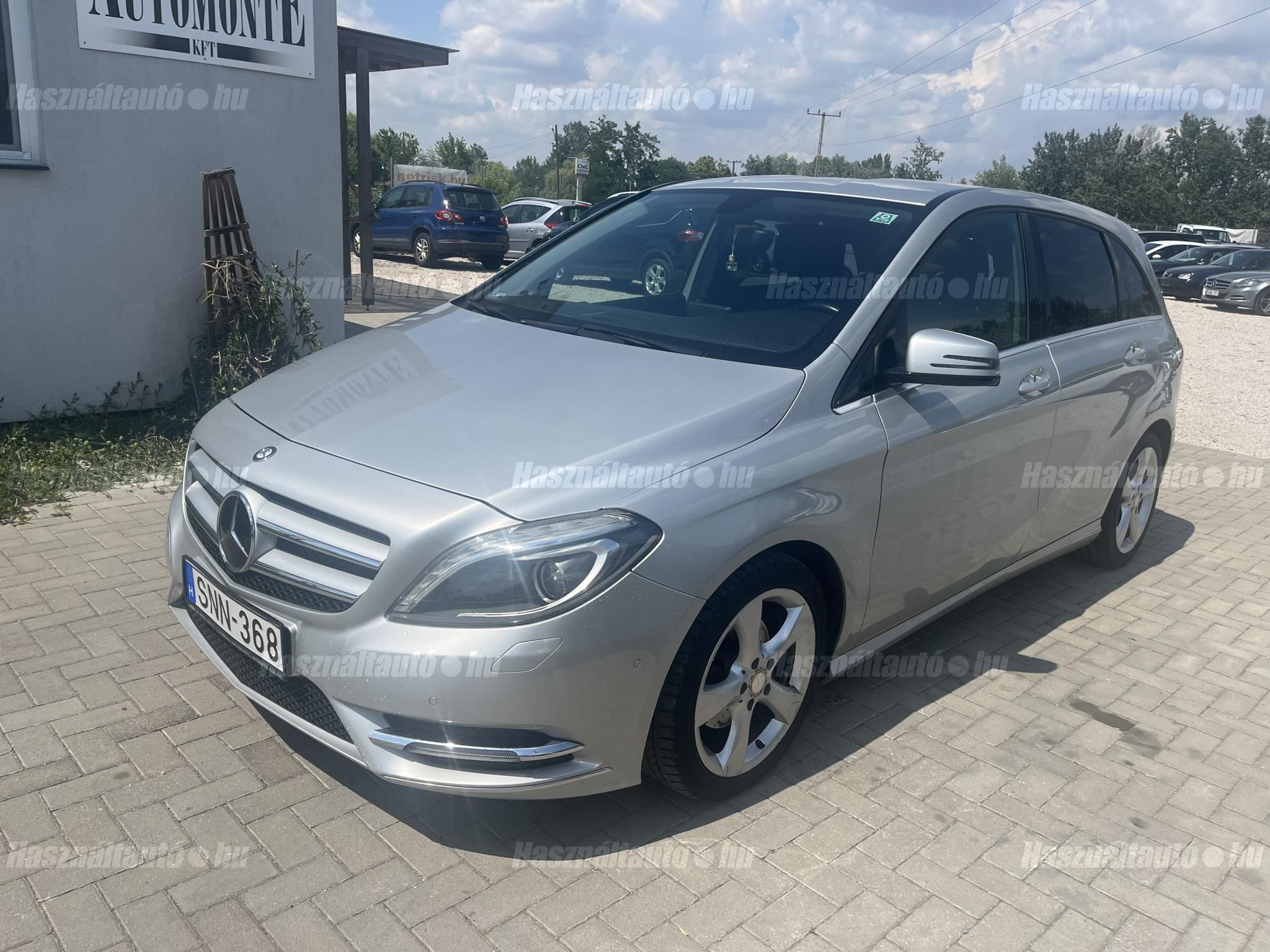 MERCEDES-BENZ B 180 2013/5 - 1