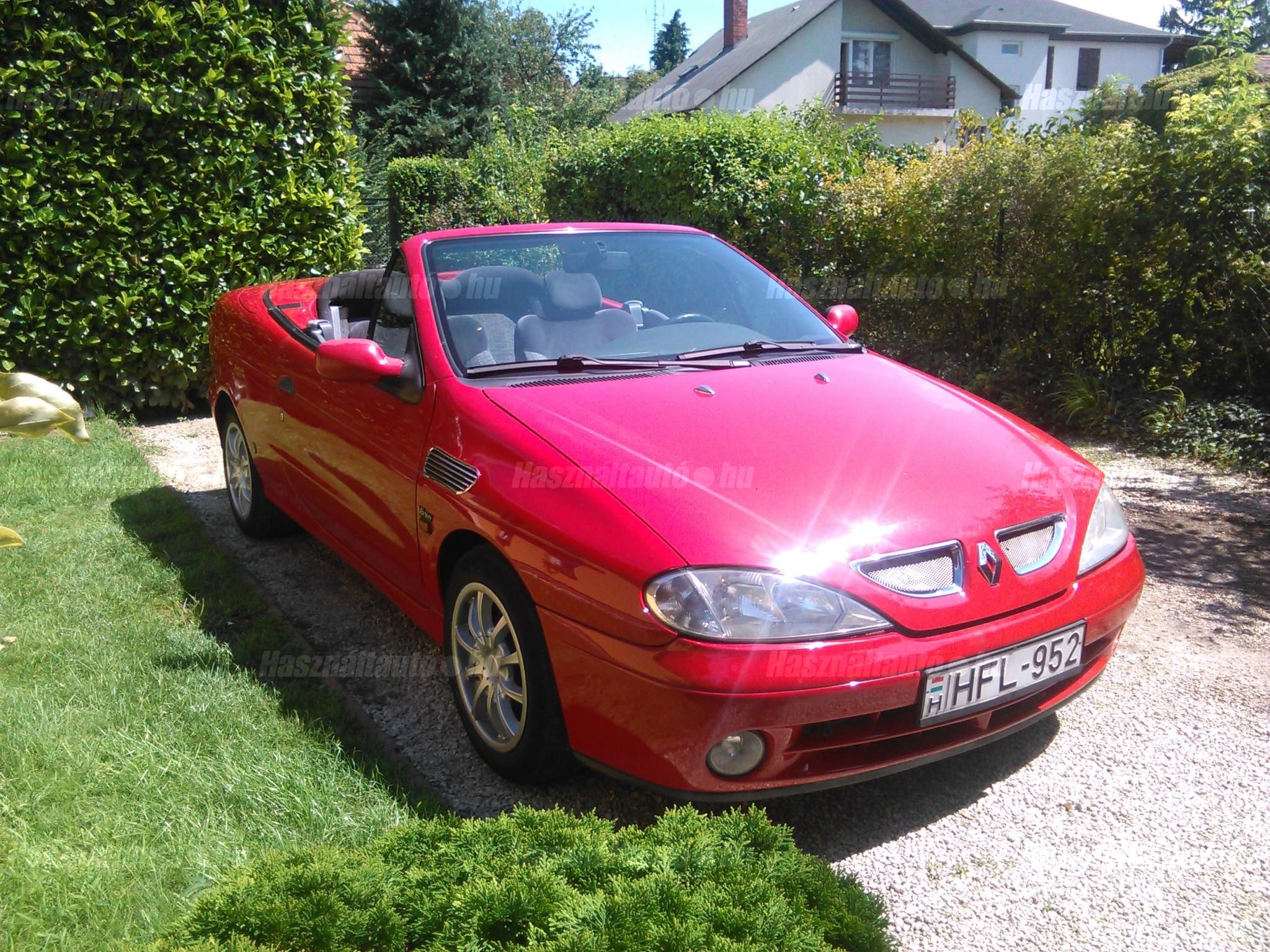 RENAULT MEGANE 2000/6 - 1