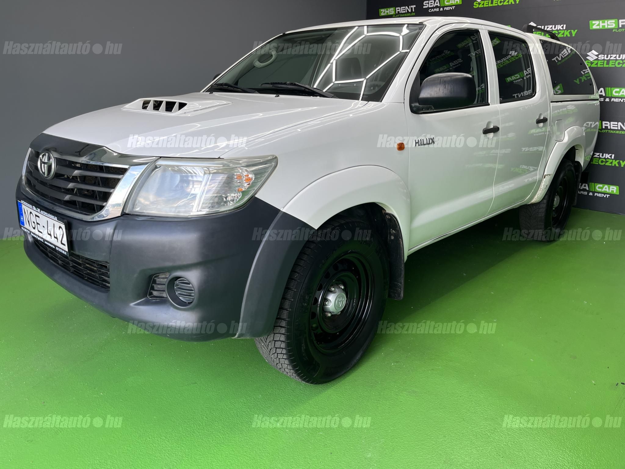 TOYOTA HILUX 2015/9 - 1