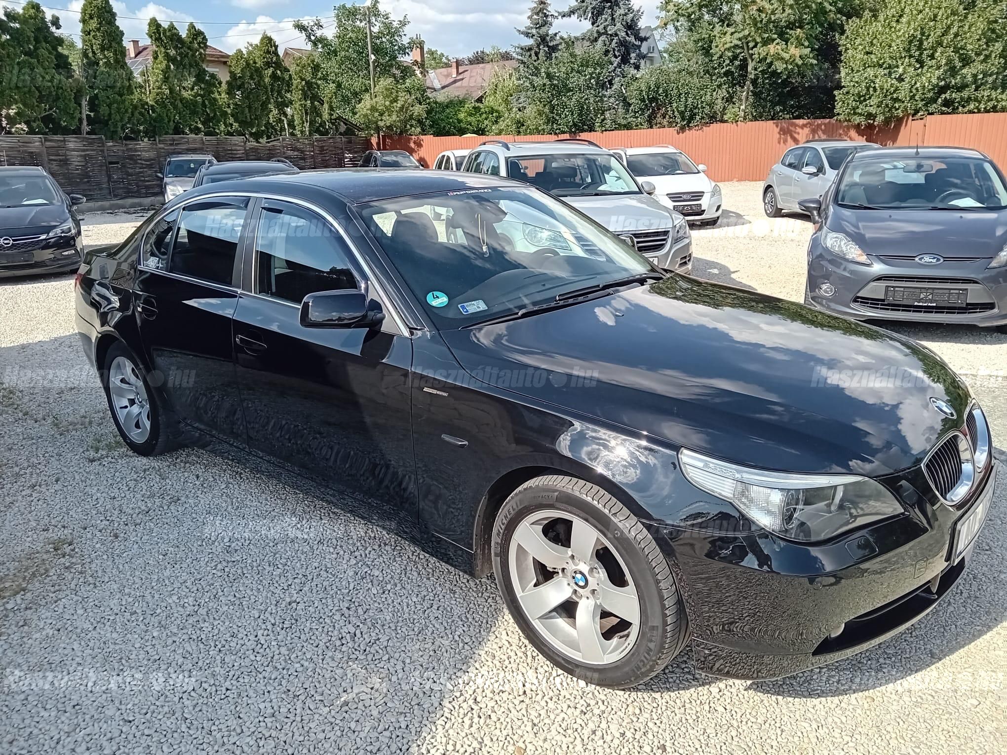BMW 523 2006/6 - 1