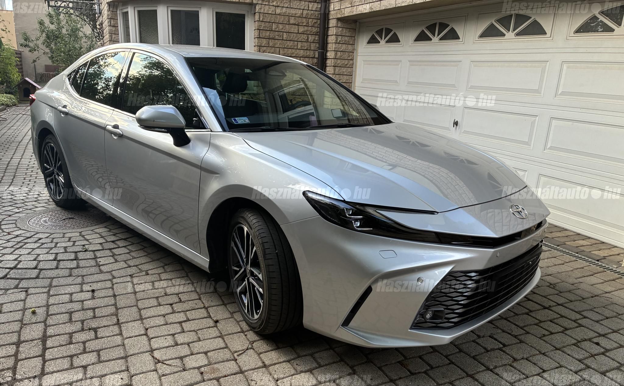 TOYOTA CAMRY 2025/2 - 1