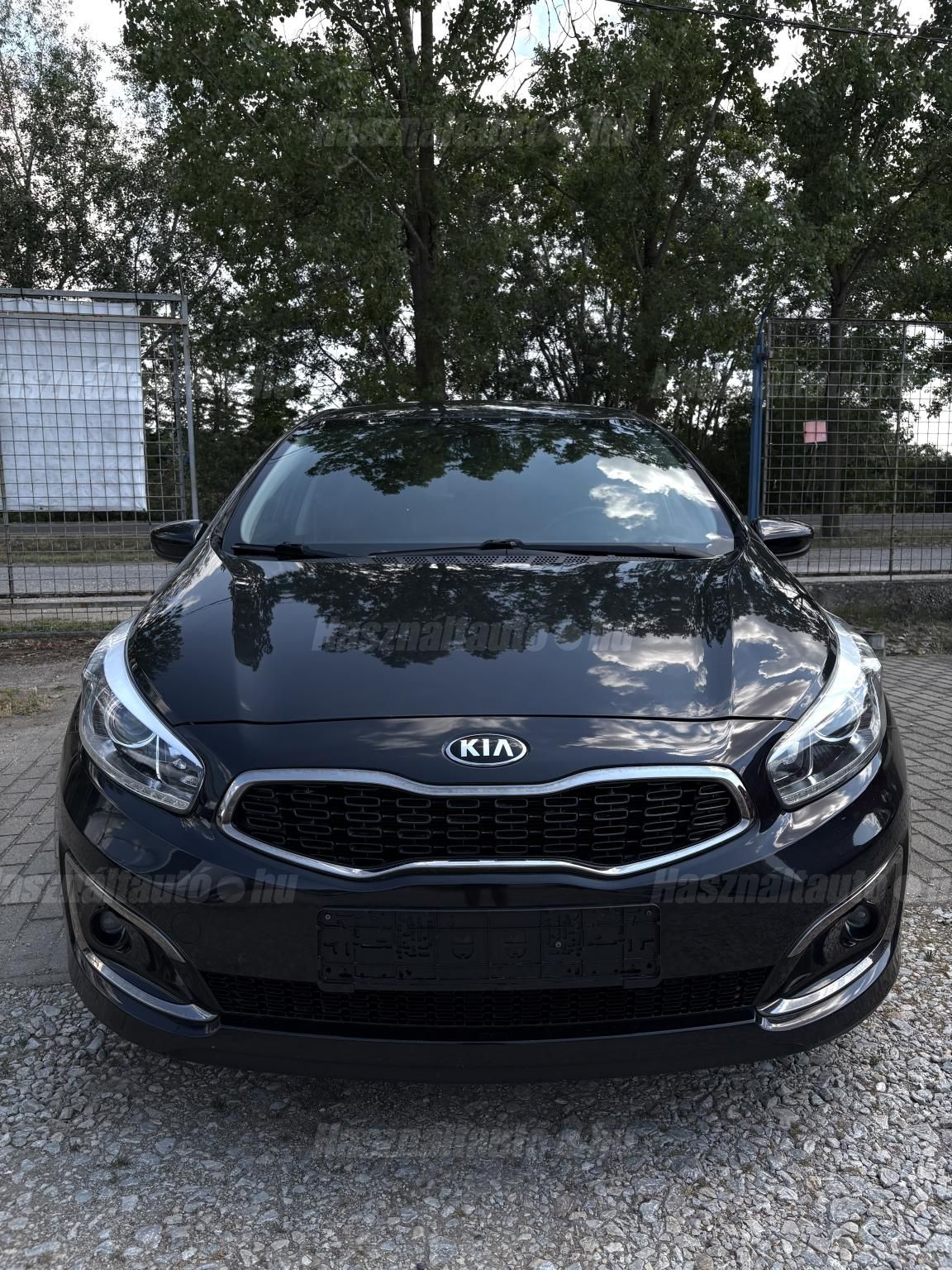 KIA CEE'D 2016/6 - 1