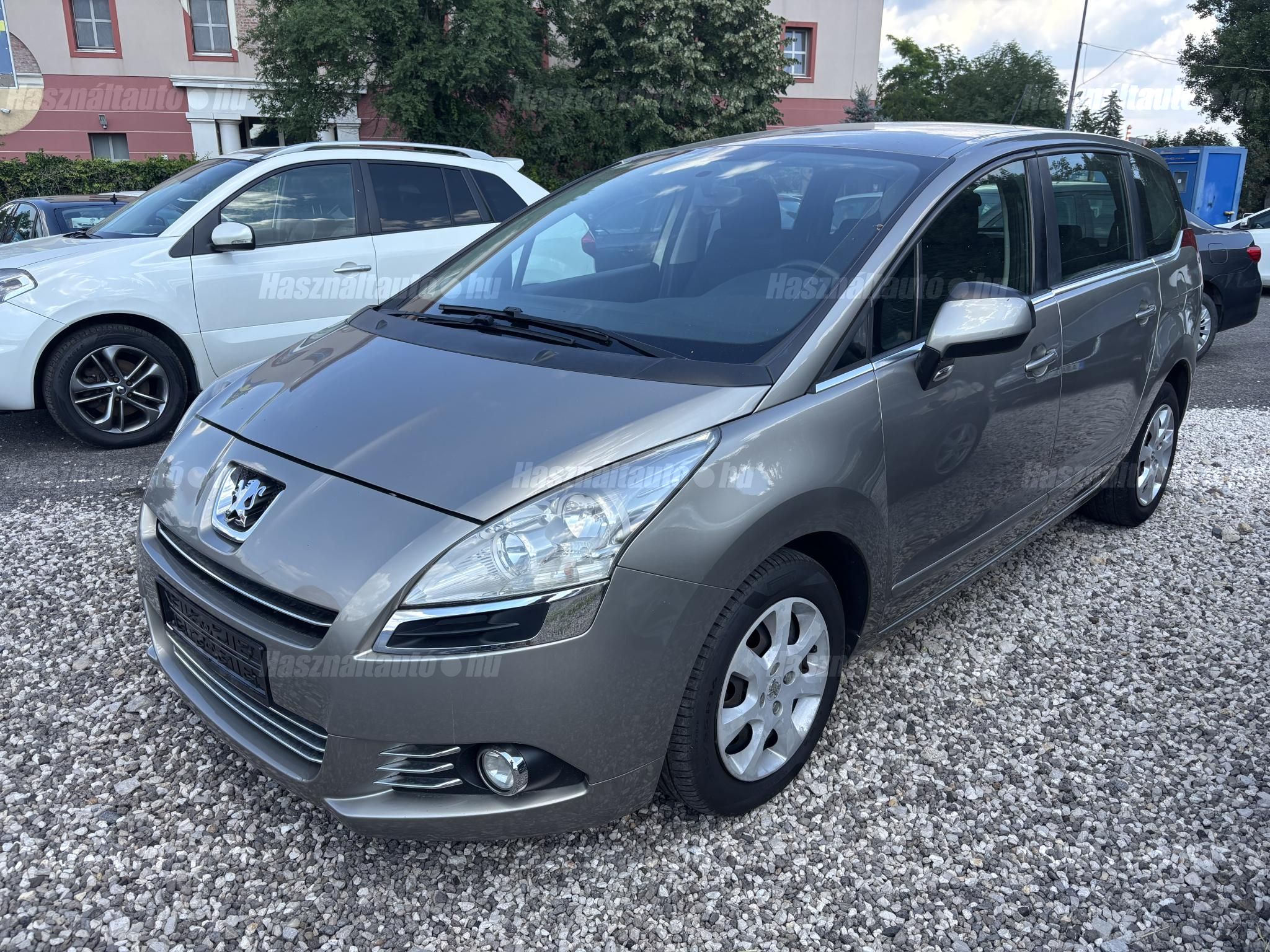 PEUGEOT 5008 2011/8 - 1