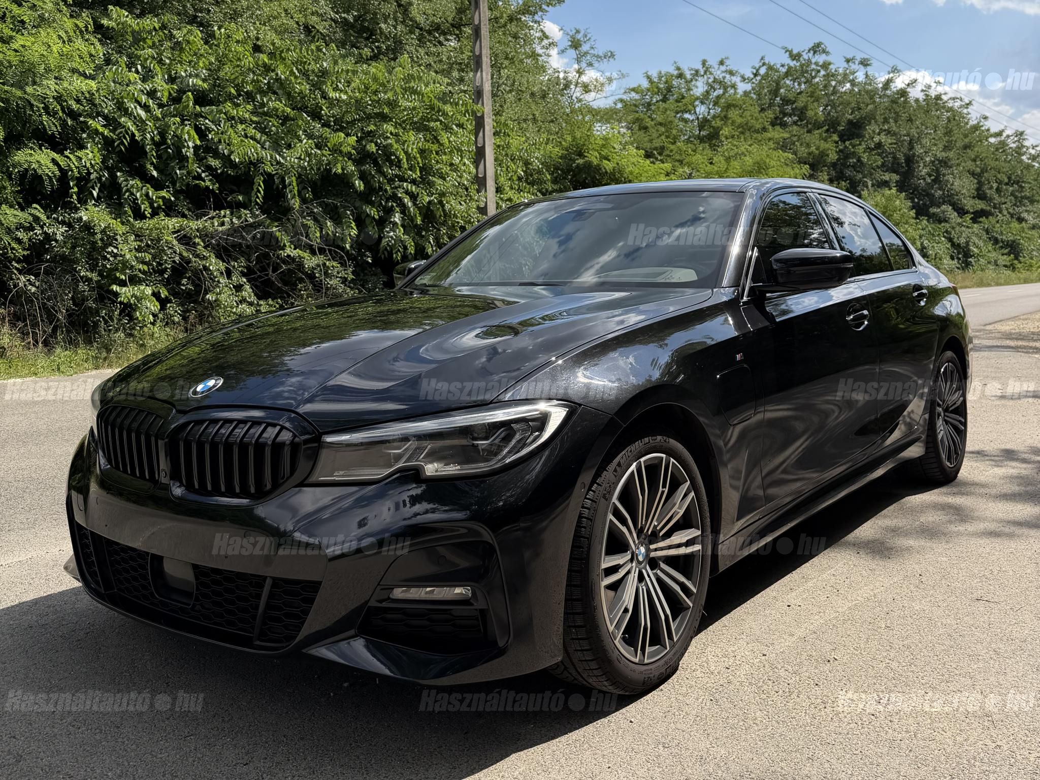 BMW 330 2020/11 - 1