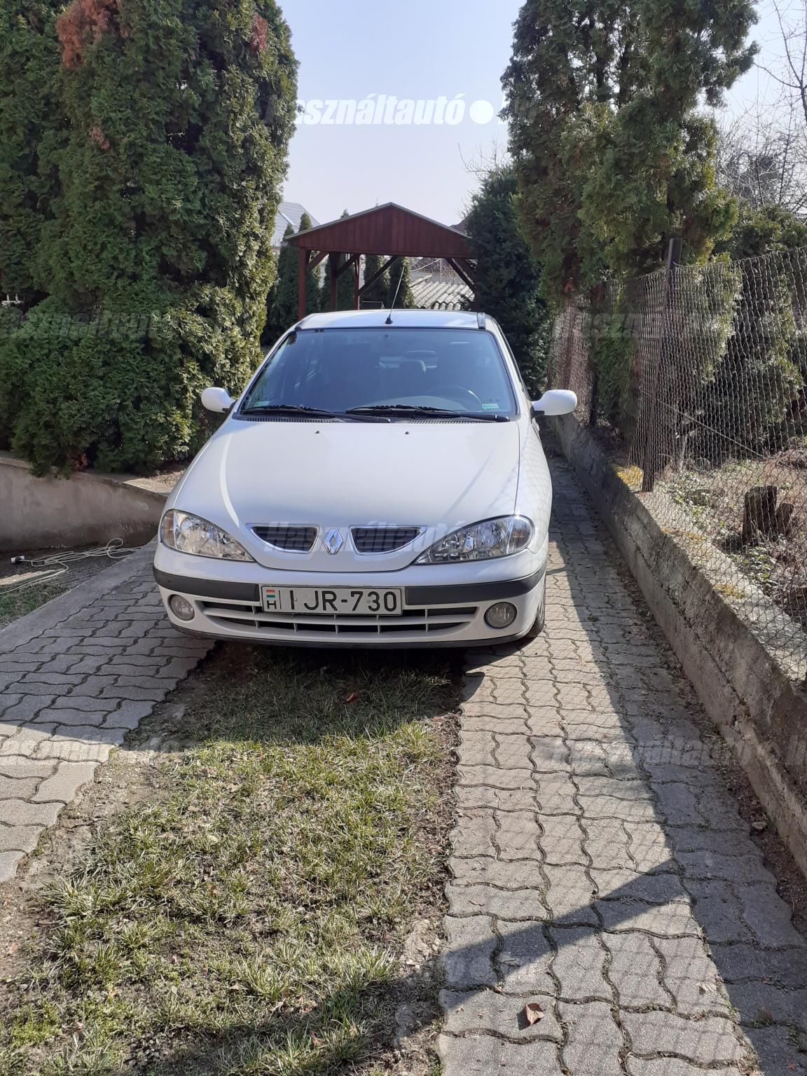 Renault eleje