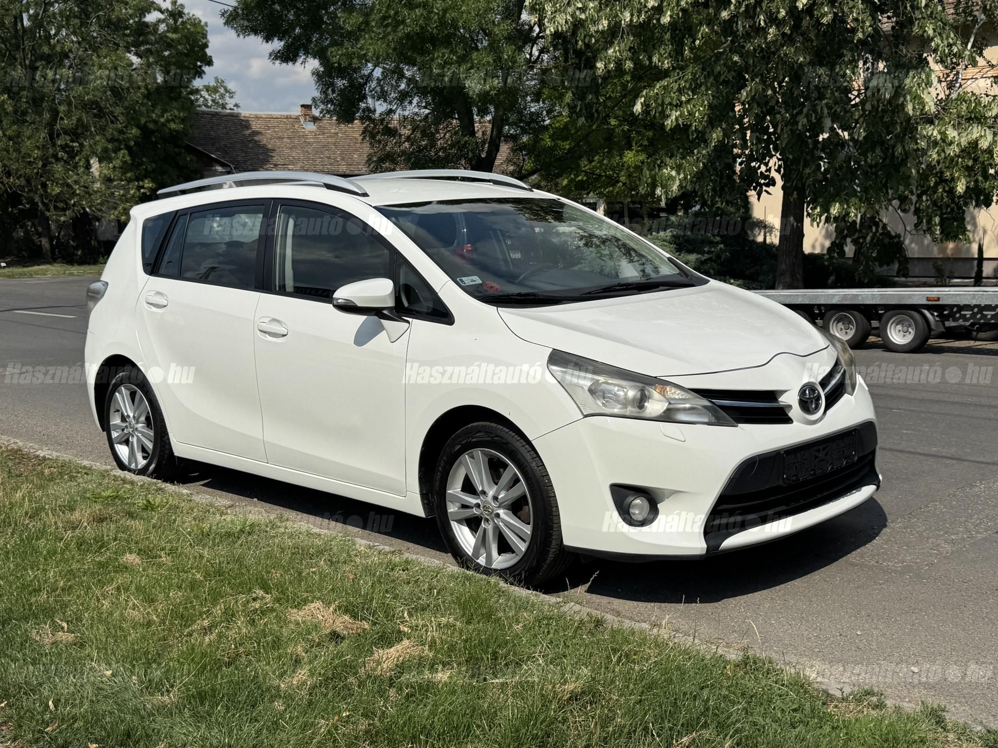 TOYOTA VERSO 2014/5 - 1