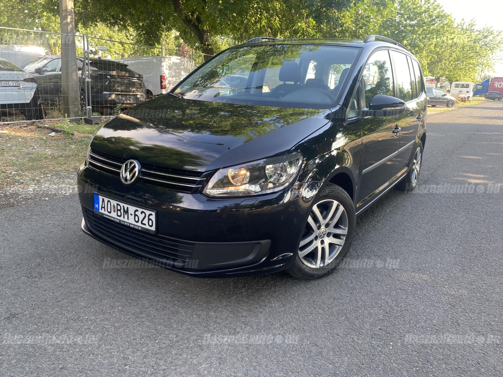 VOLKSWAGEN TOURAN 2011/4 - 1