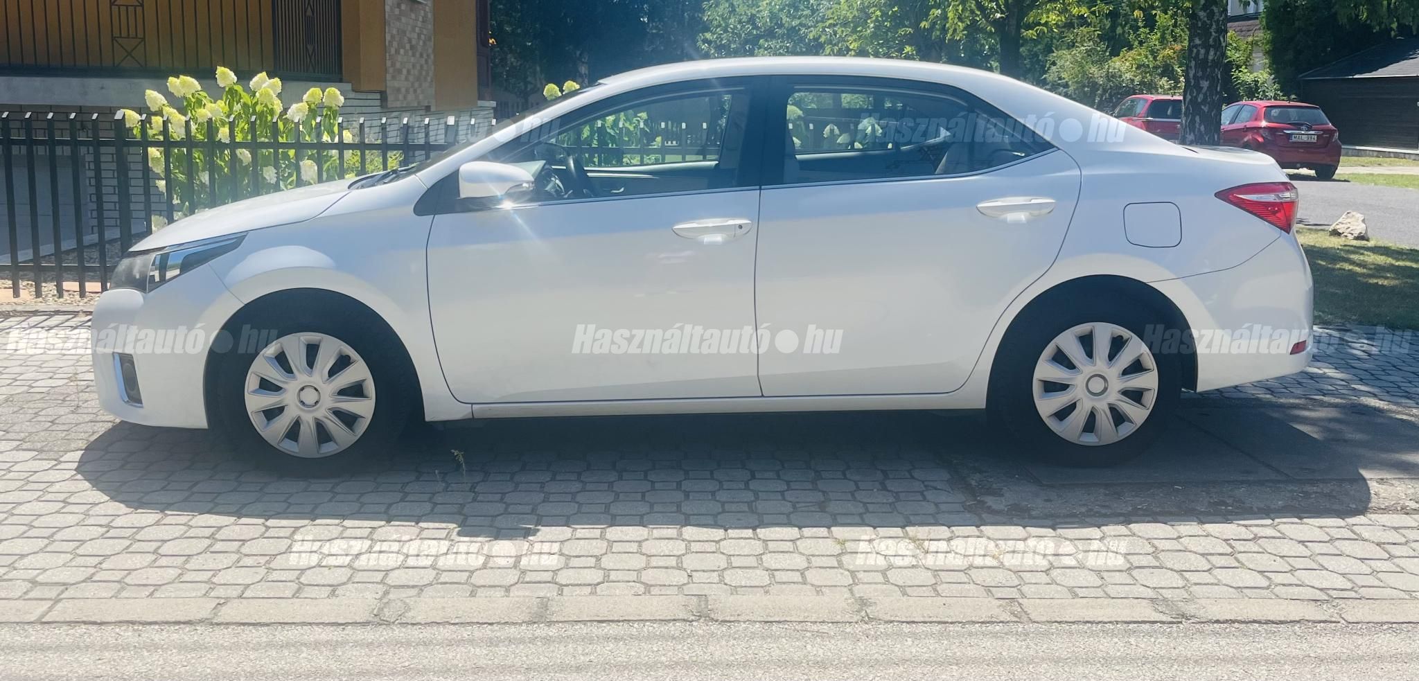 TOYOTA COROLLA 2015/12 - 1