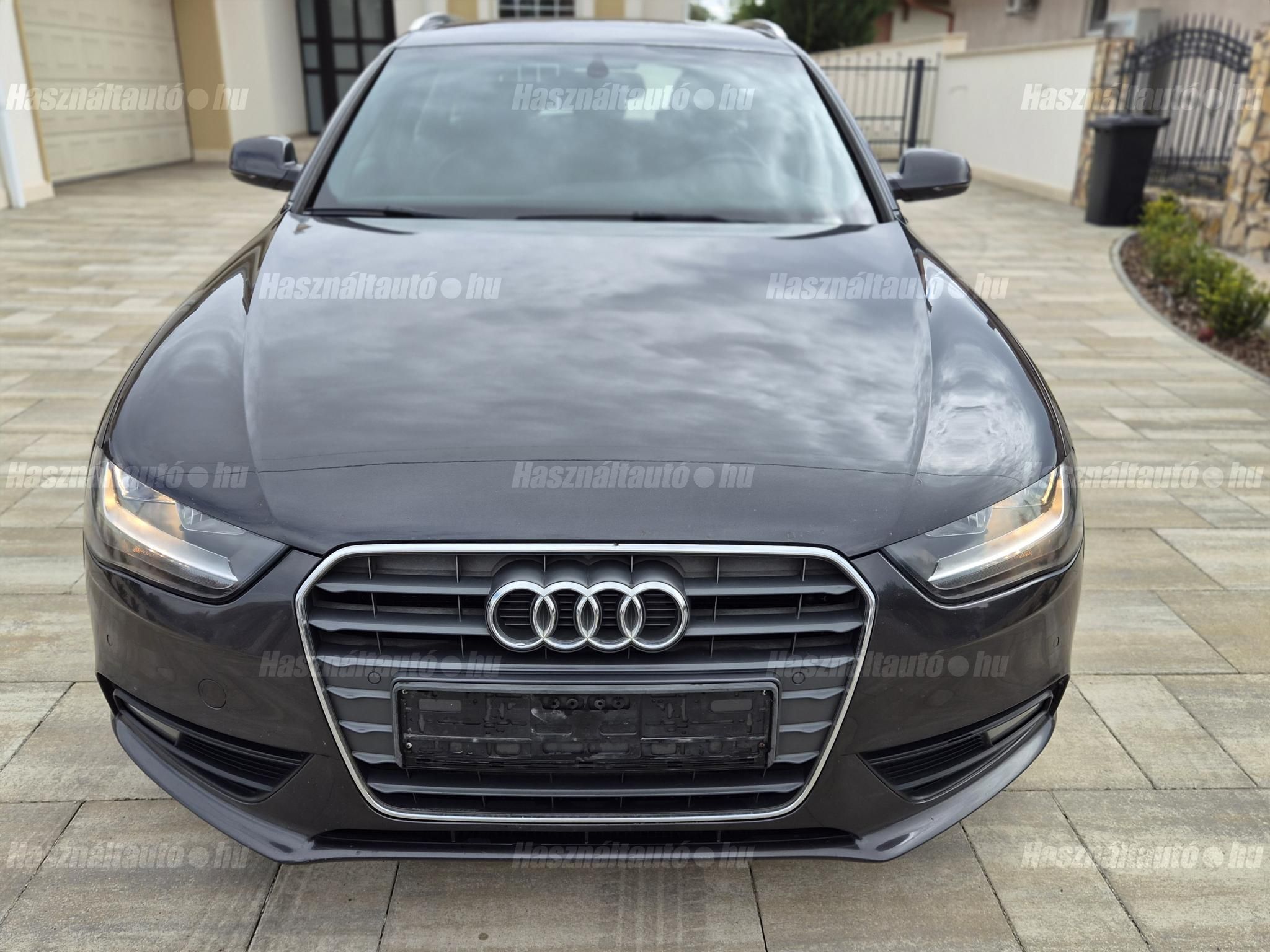 AUDI A4 2013 - 1