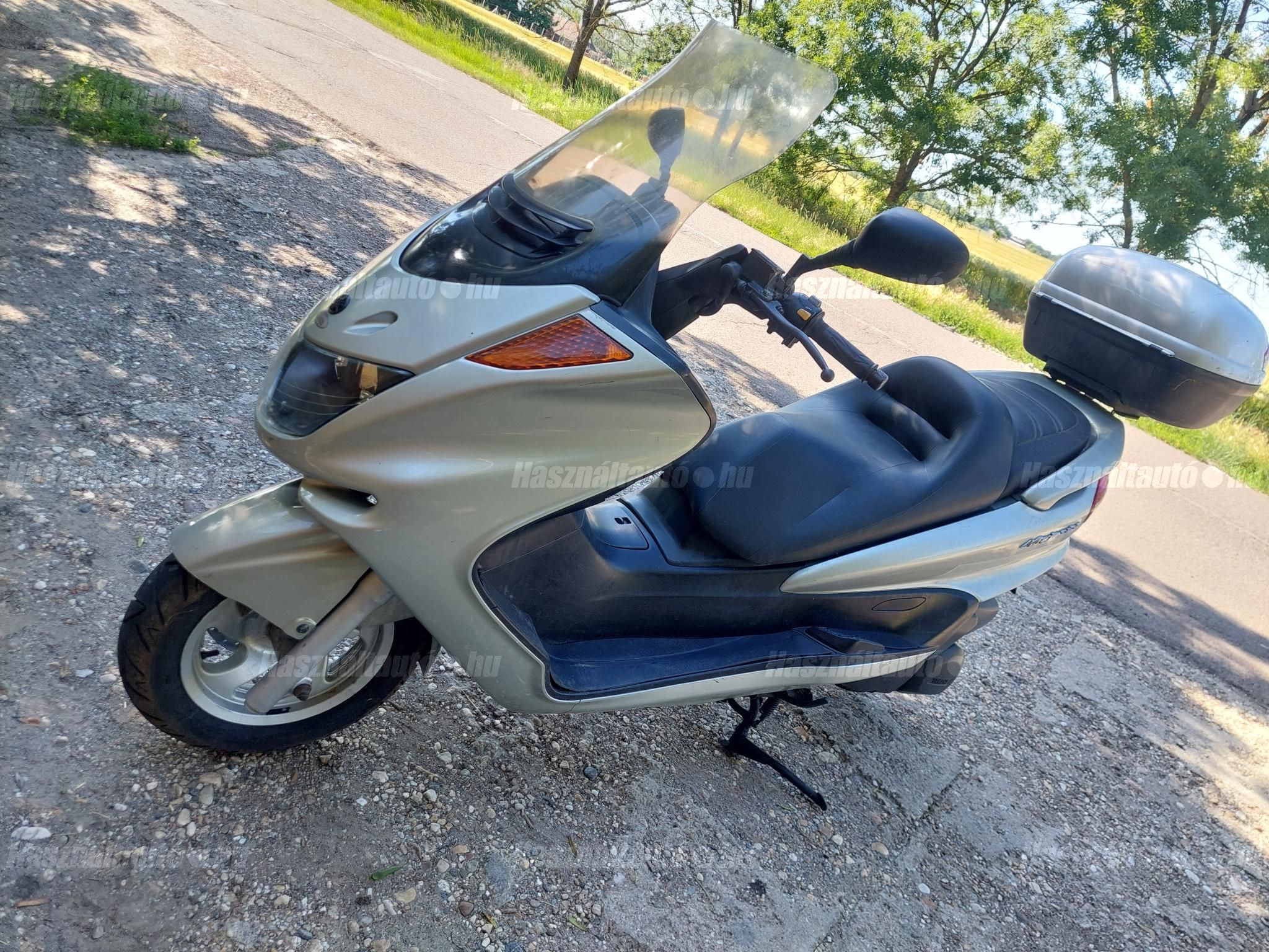 YAMAHA YP 250 MAJESTY 2004/5 - 1