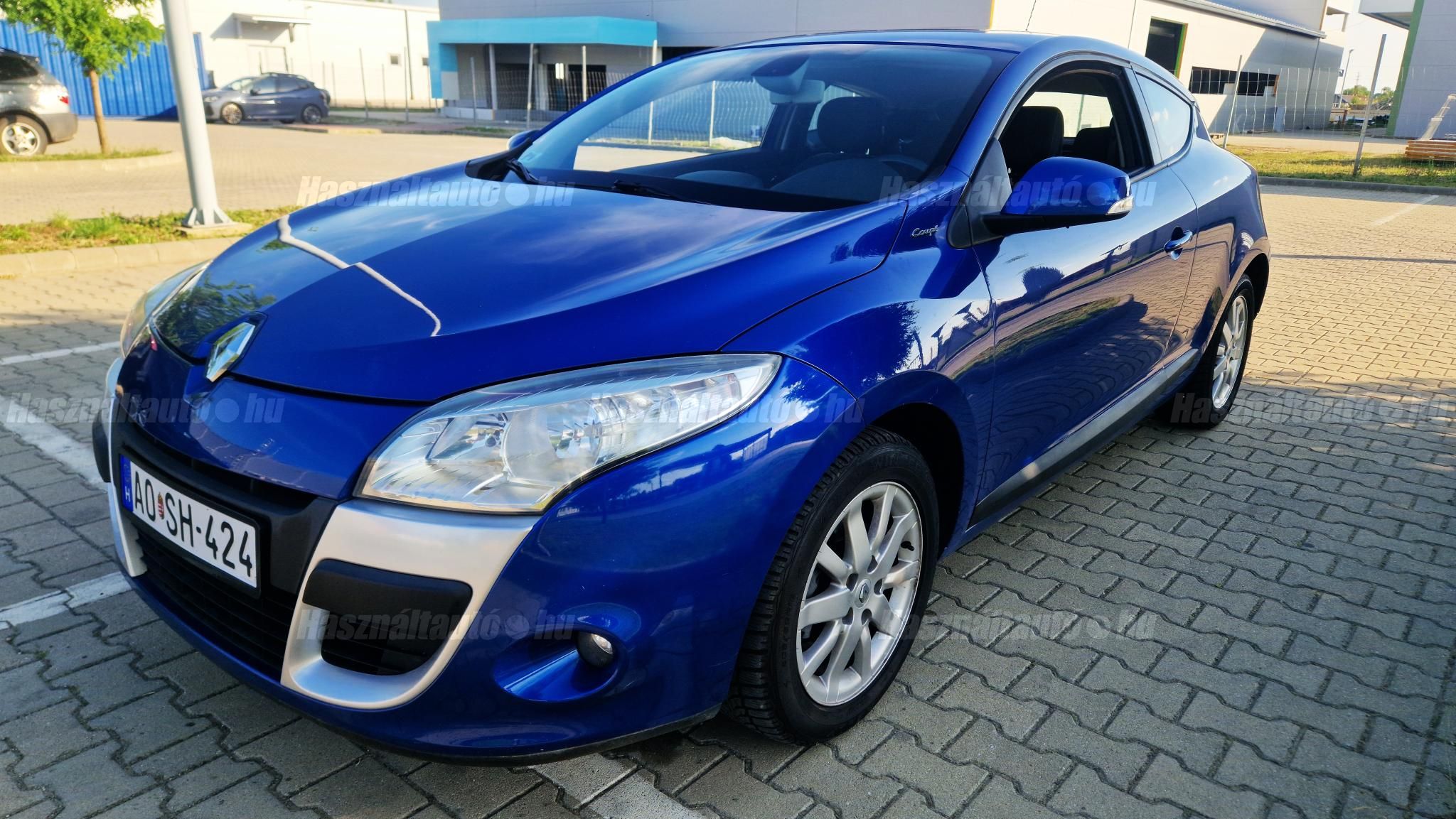 RENAULT MEGANE 2010/7 - 1