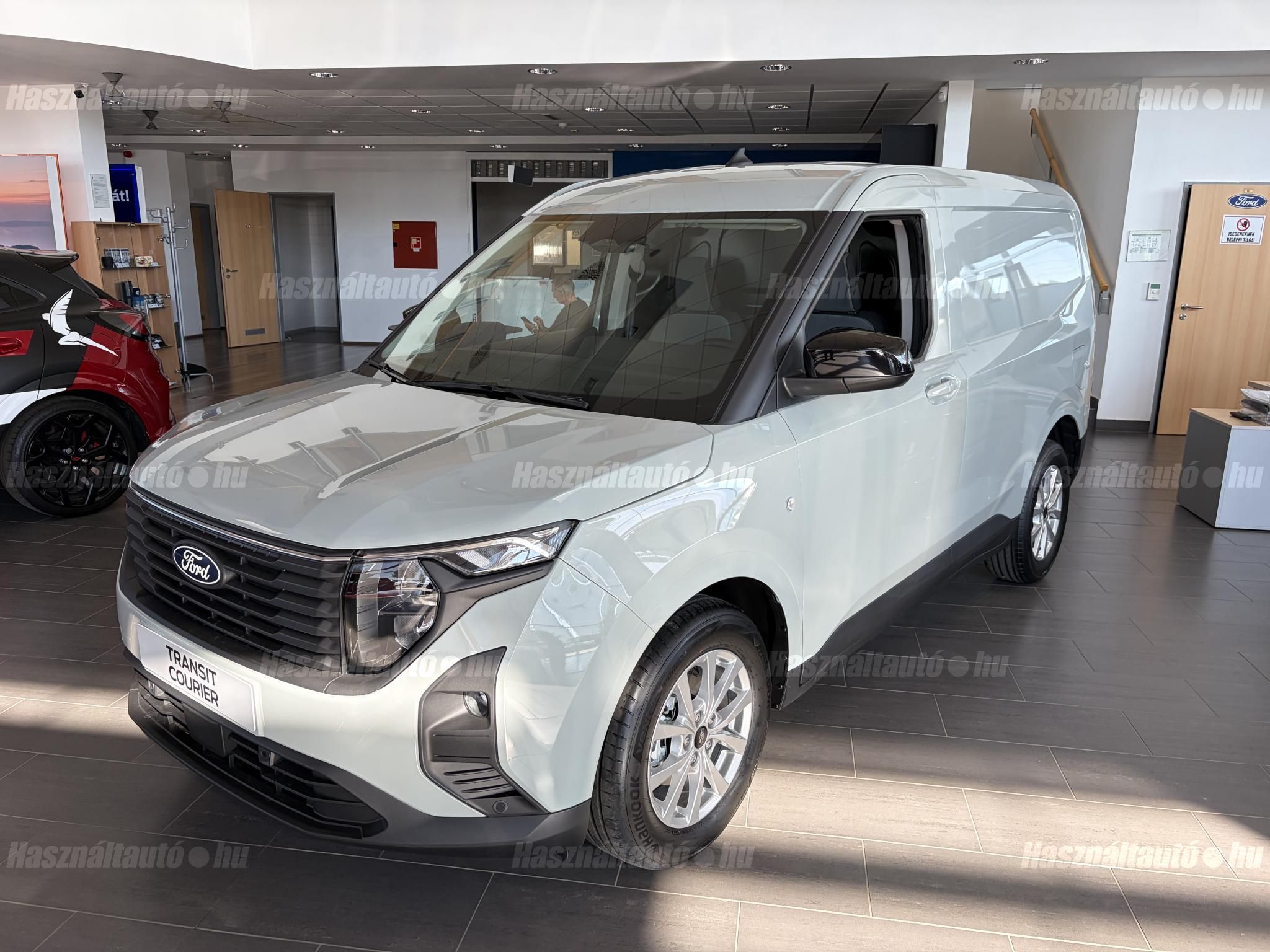 FORD COURIER 2026 - 1