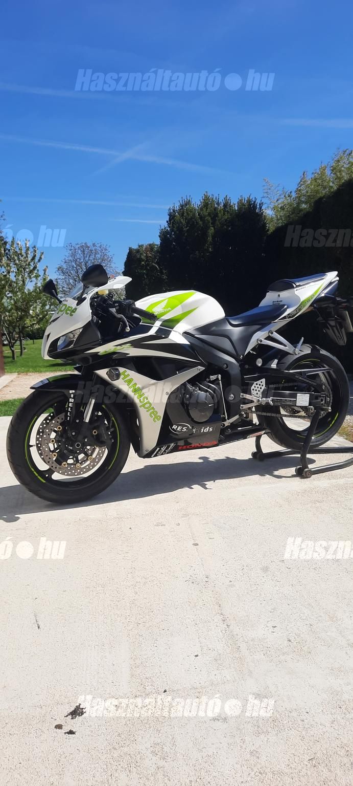 HONDA CBR 600 RR 2008/8 - 1