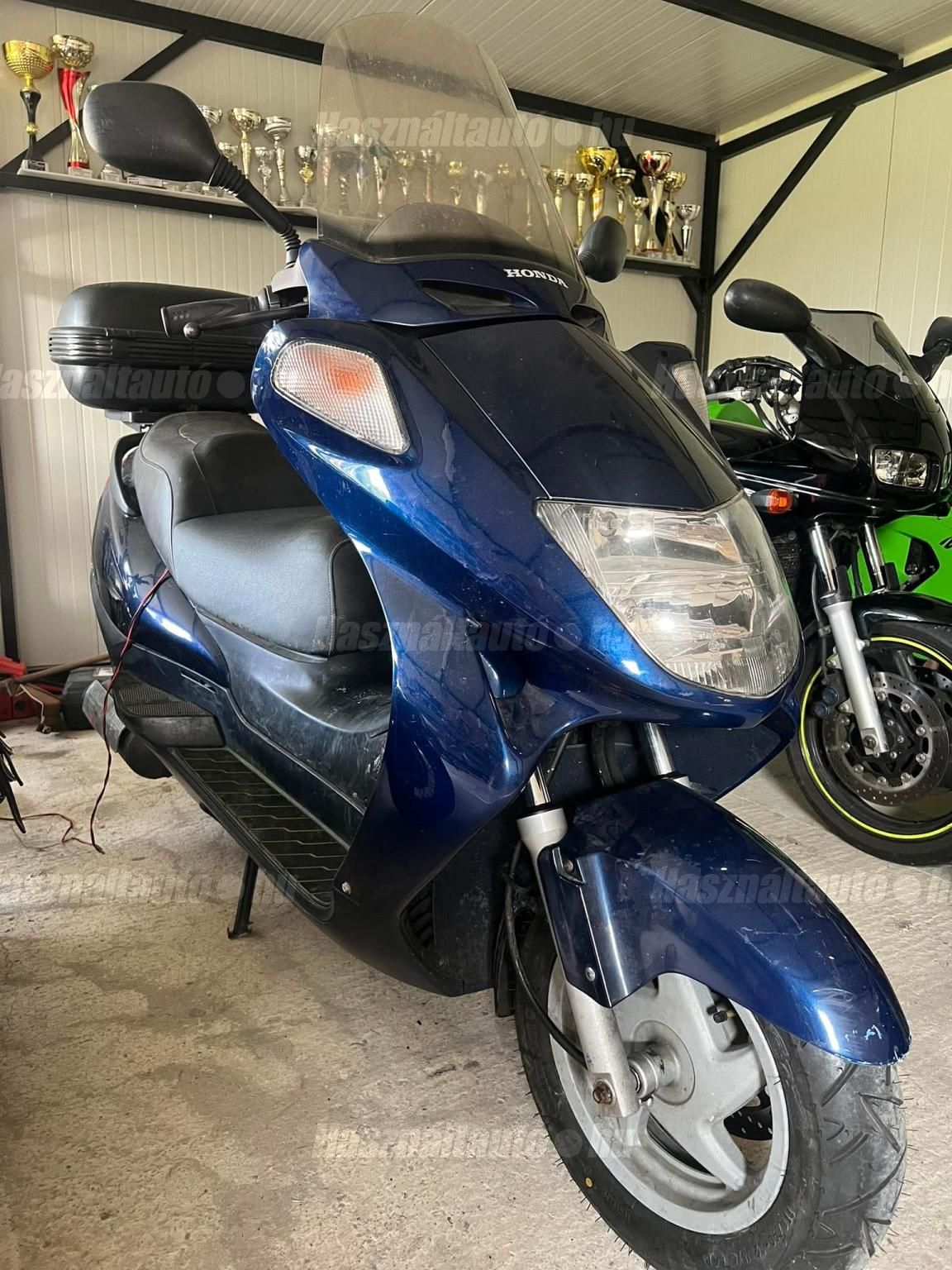 HONDA FES 250 2002 - 1