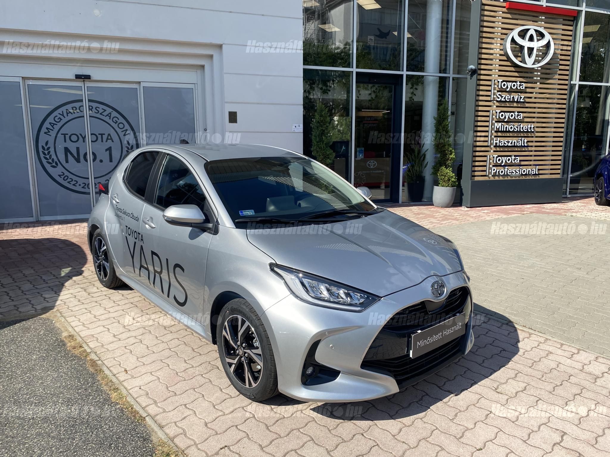 TOYOTA YARIS 2025/12 - 1