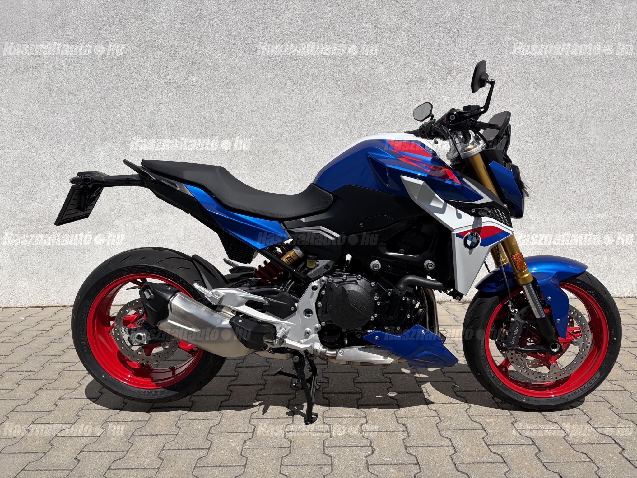 BMW F 900 R 2026 - 1