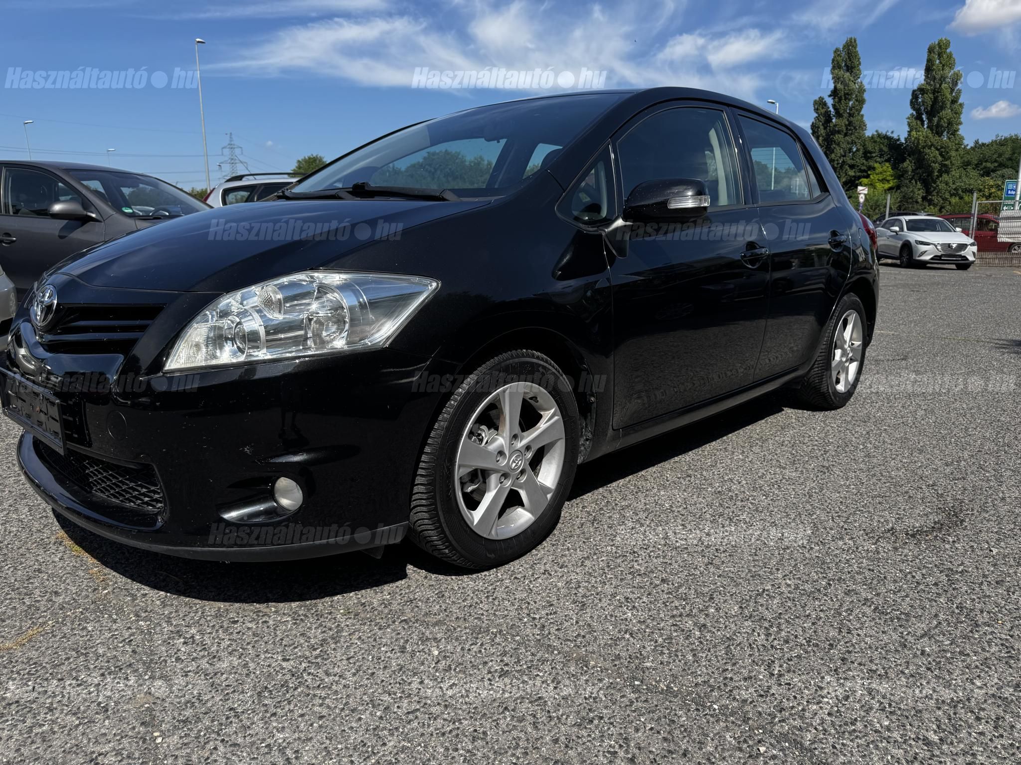TOYOTA AURIS 2012/4 - 1