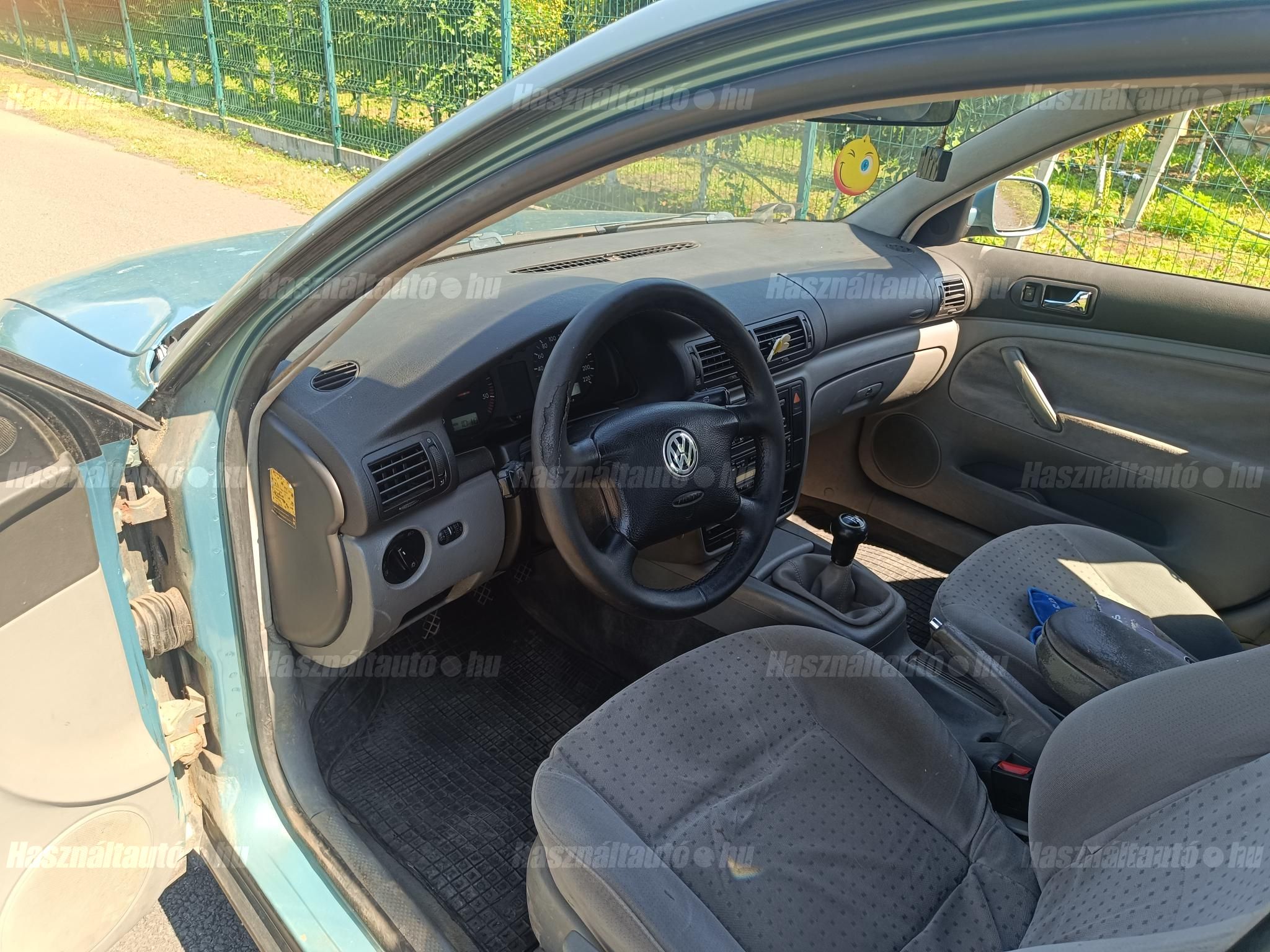 VOLKSWAGEN PASSAT 1998/2 - 1