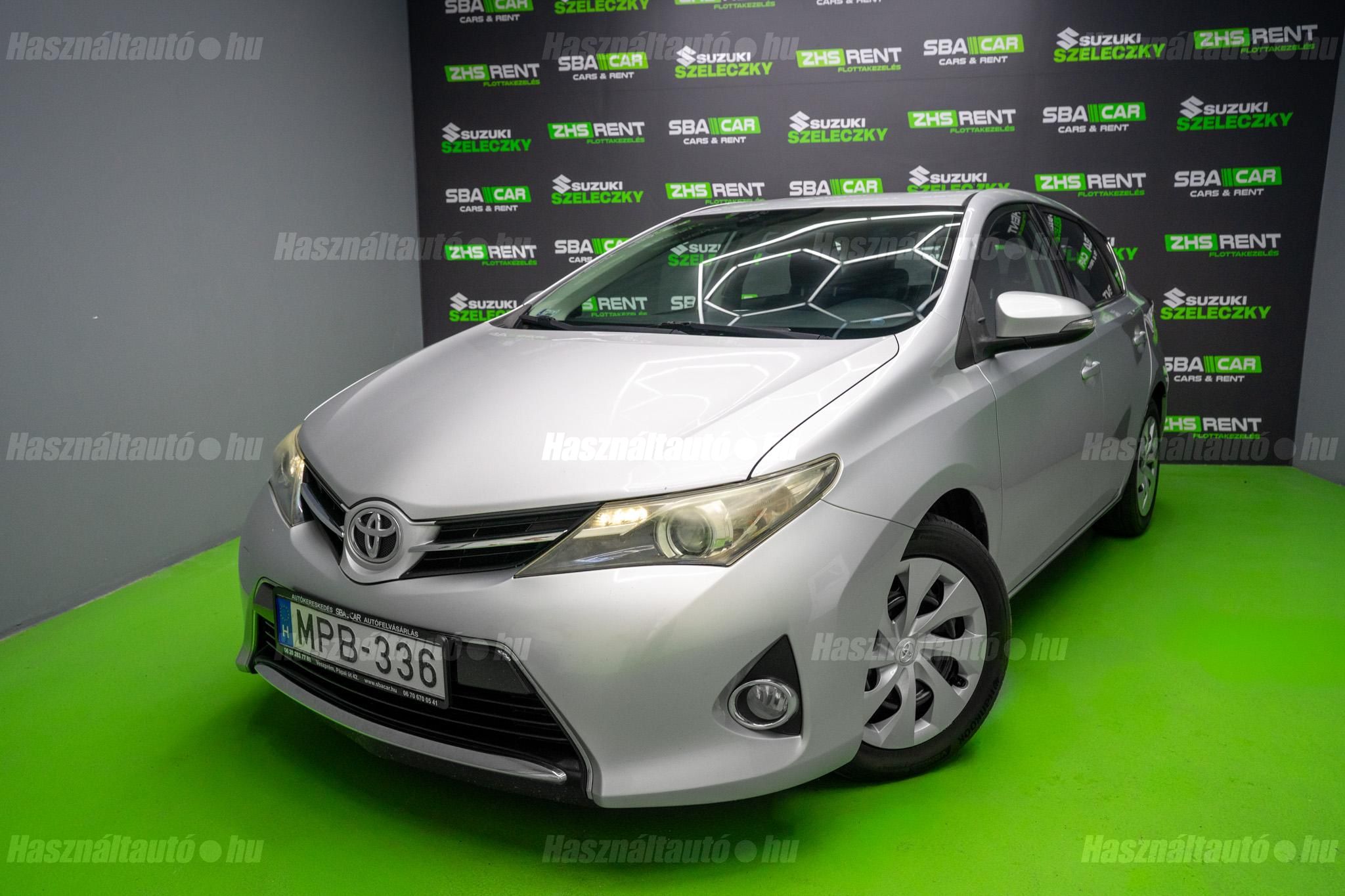 TOYOTA AURIS 2014/4 - 1
