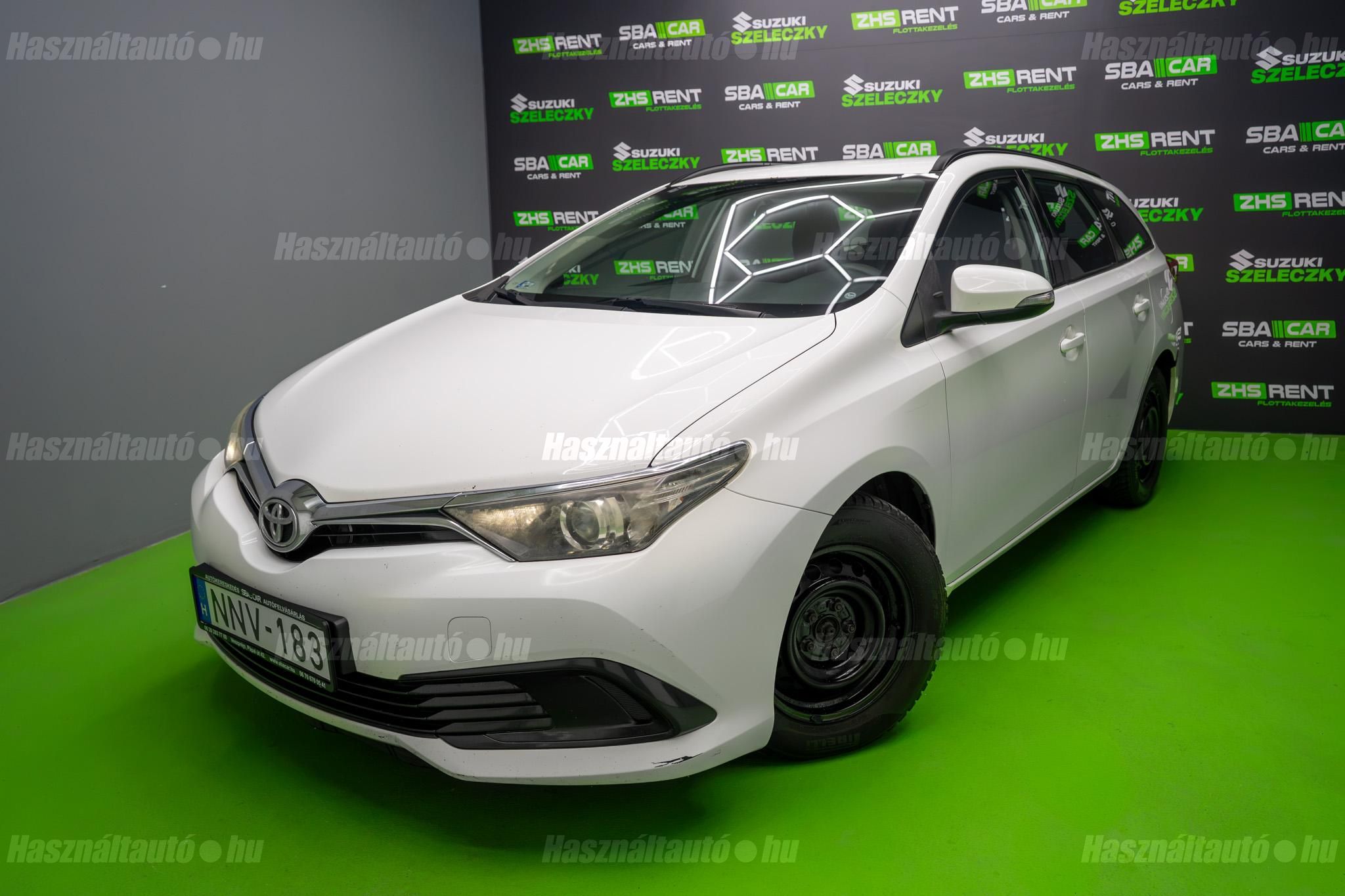 TOYOTA AURIS 2016/3 - 1