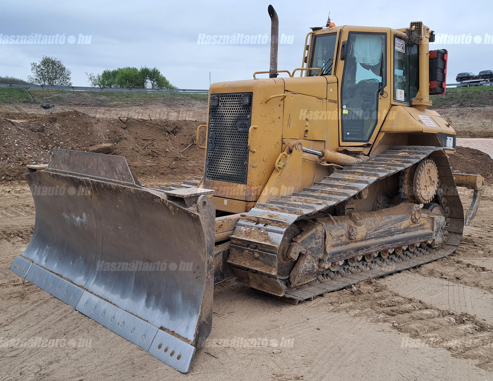 CATERPILLAR 2006 - 1