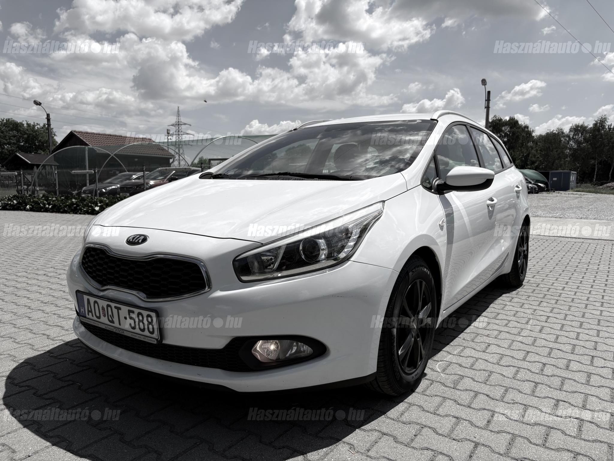 KIA CEE'D 2015/5 - 1