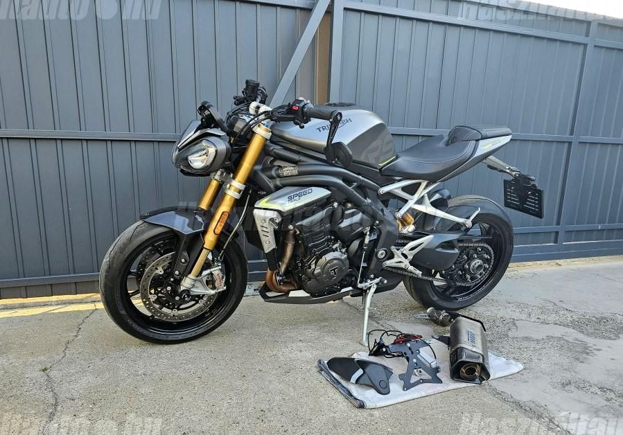 TRIUMPH SPEED TRIPLE 1200 RS 2021/11 - 1