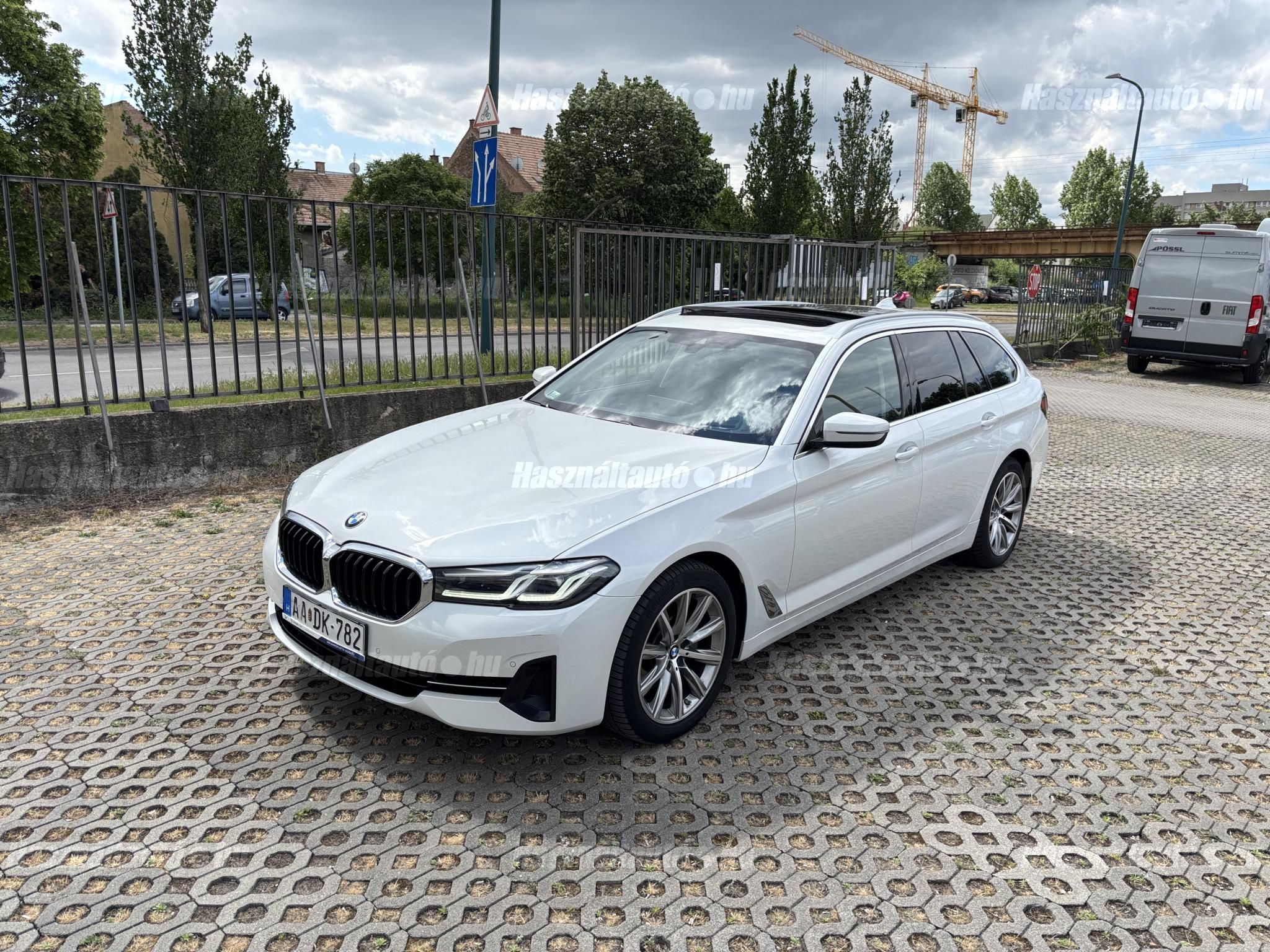 BMW 520 2022/9 - 1