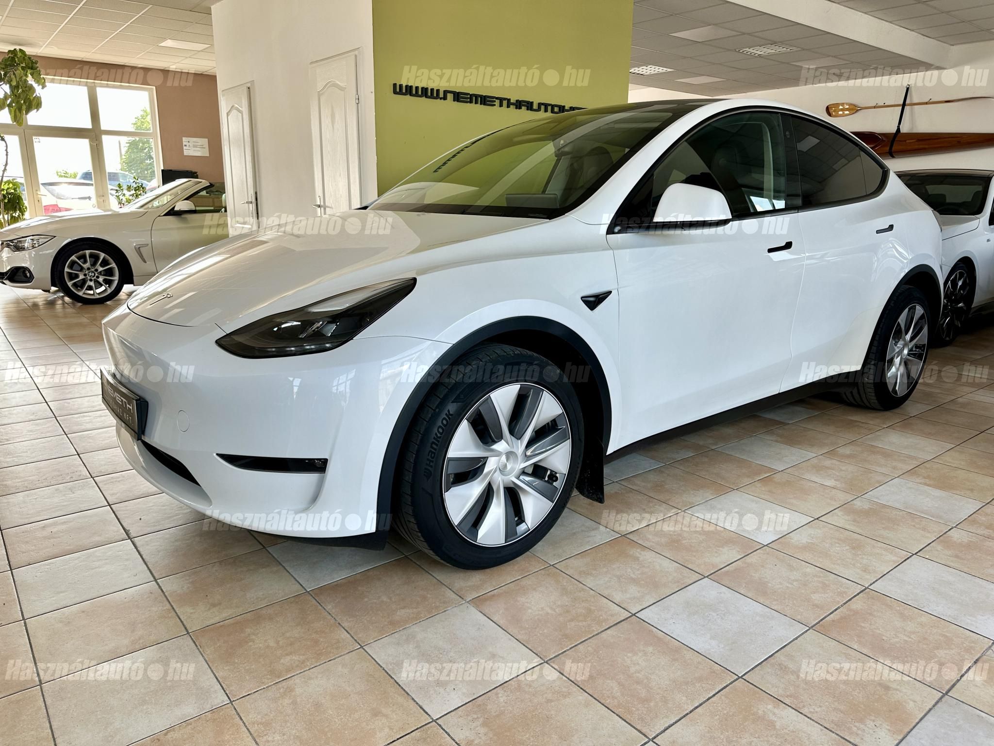 TESLA MODEL Y 2023/2 - 1