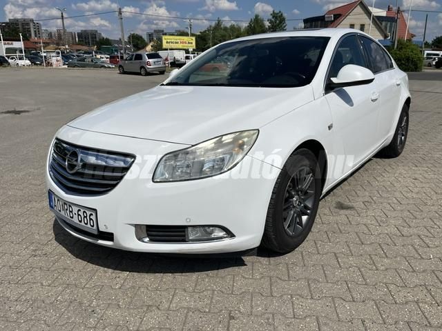 OPEL INSIGNIA 2013/6 - 1