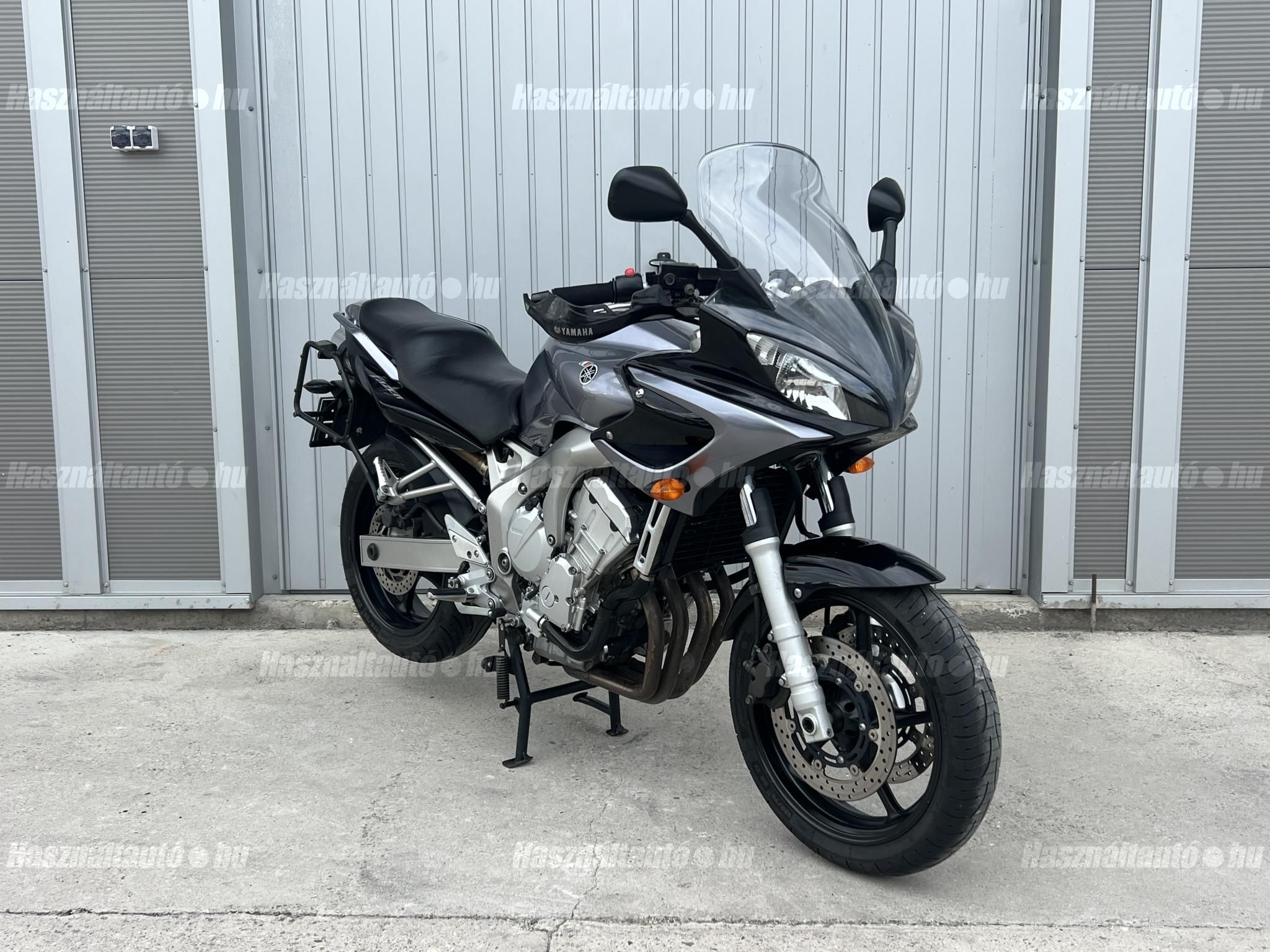 YAMAHA FZ6-S (FAZER) 2006/3 - 1
