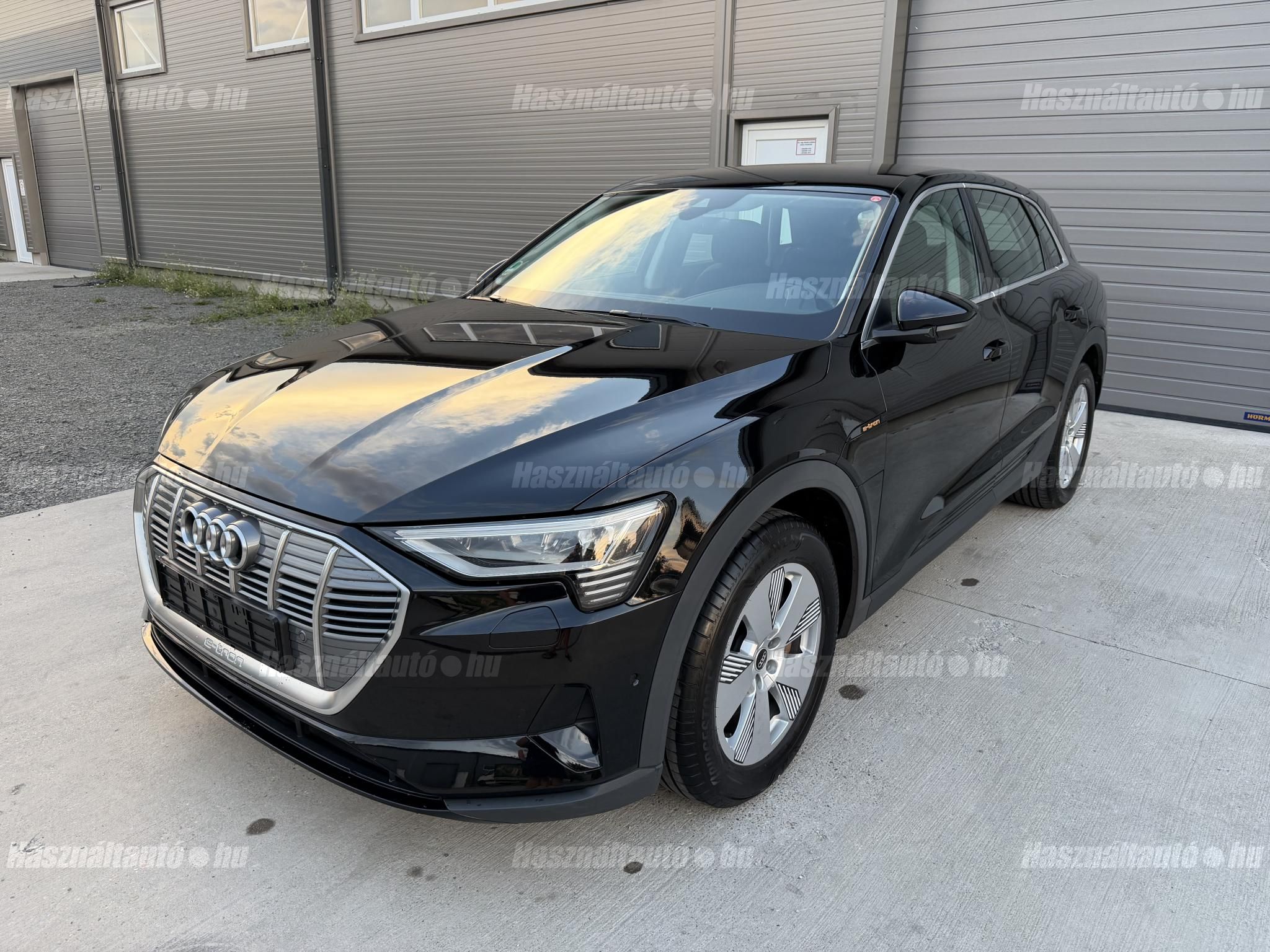 AUDI E-TRON 2021/11 - 1