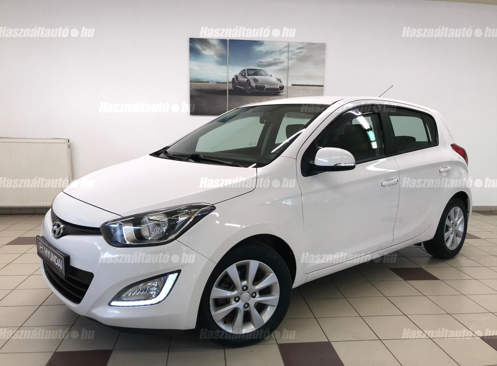 HYUNDAI I20 2013/10 - 1