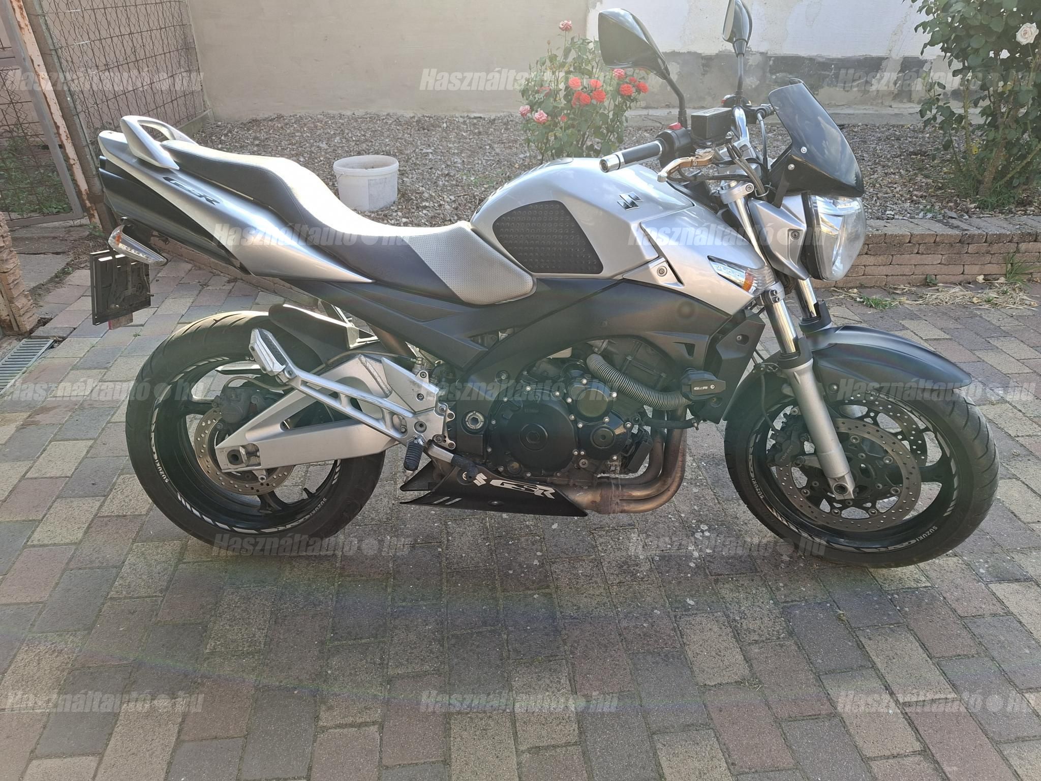 SUZUKI GSR 600 2010/3 - 1