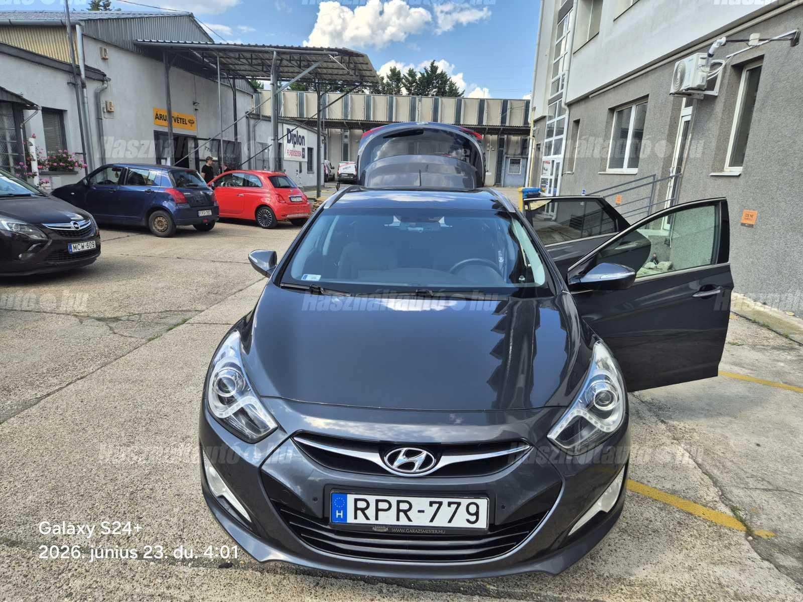 HYUNDAI I40 2013/4 - 1