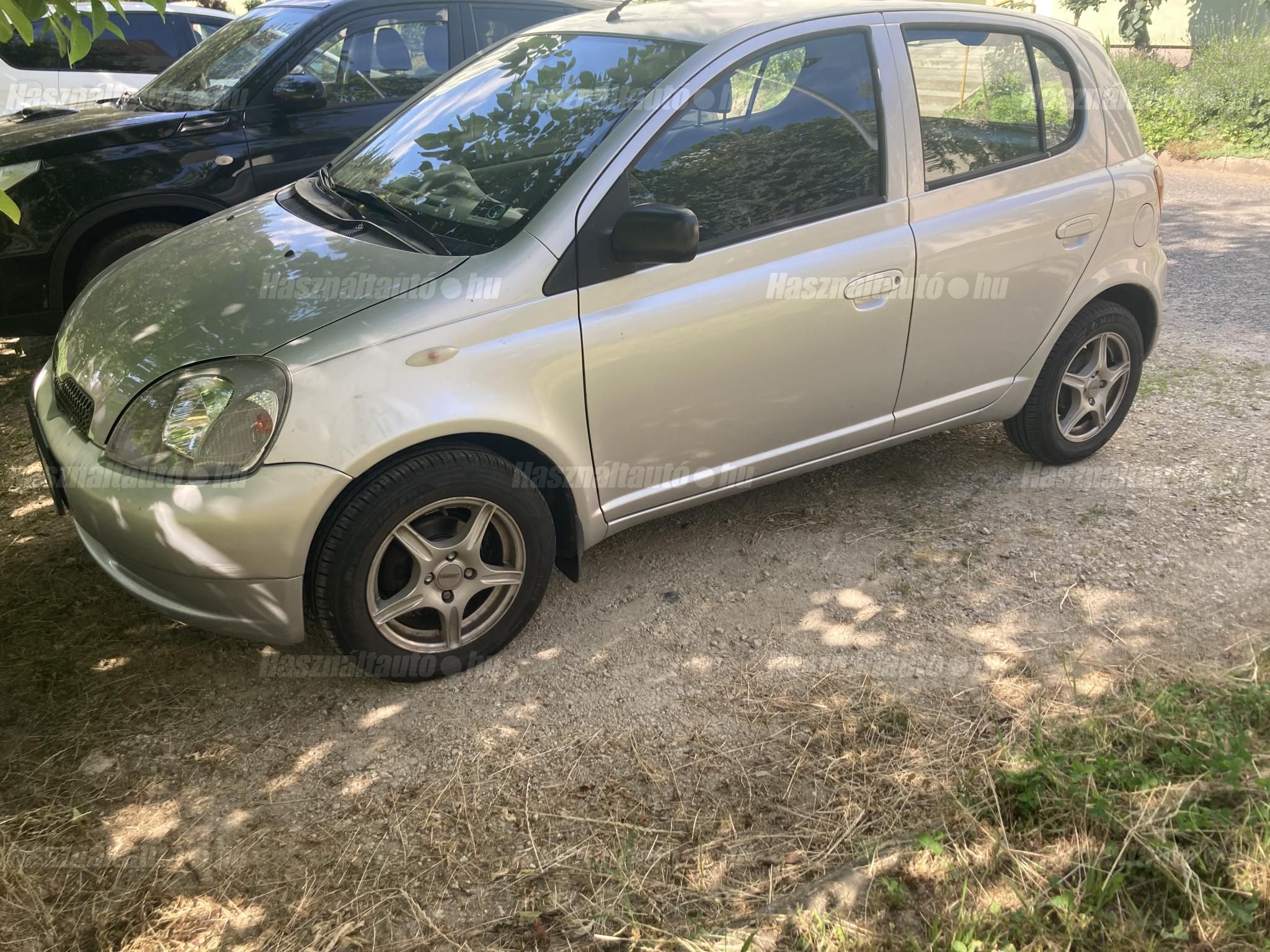 TOYOTA YARIS 2000/6 - 1