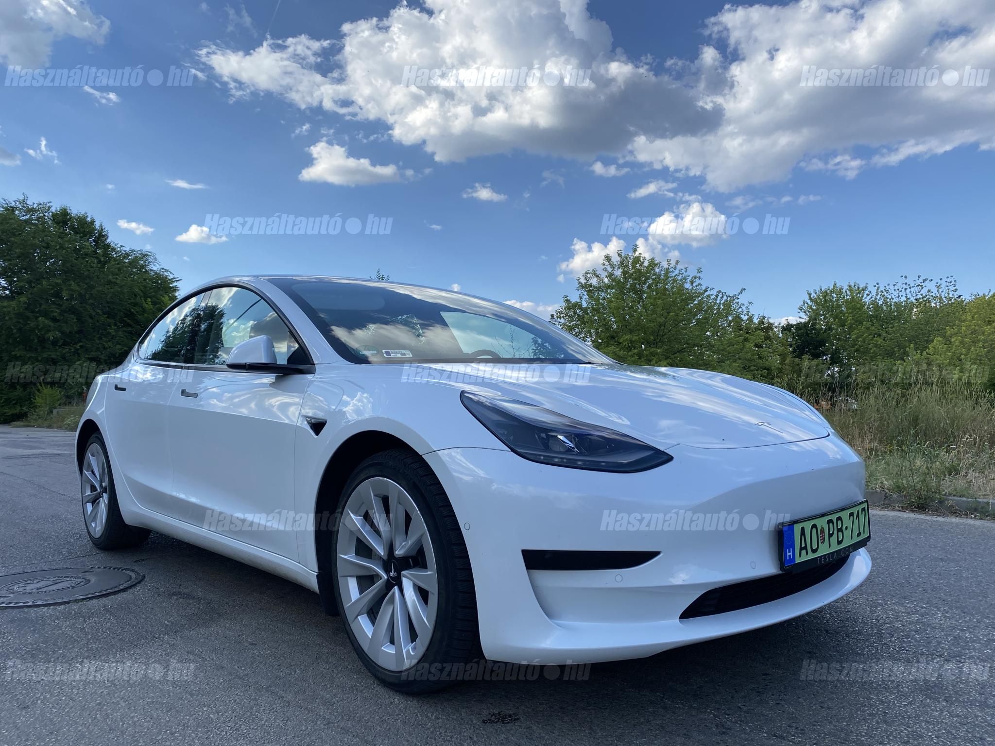 TESLA MODEL 3 2021/6 - 1