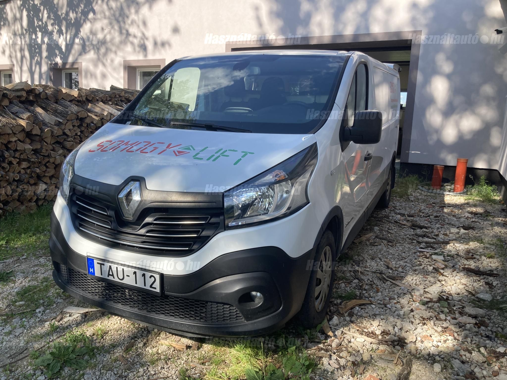 RENAULT TRAFIC 2015/10 - 1